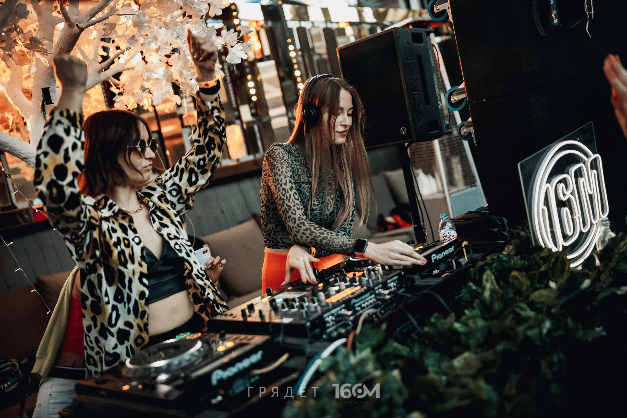 16 Om & Gryadet. Репортажный (клубный) фотограф в Москве