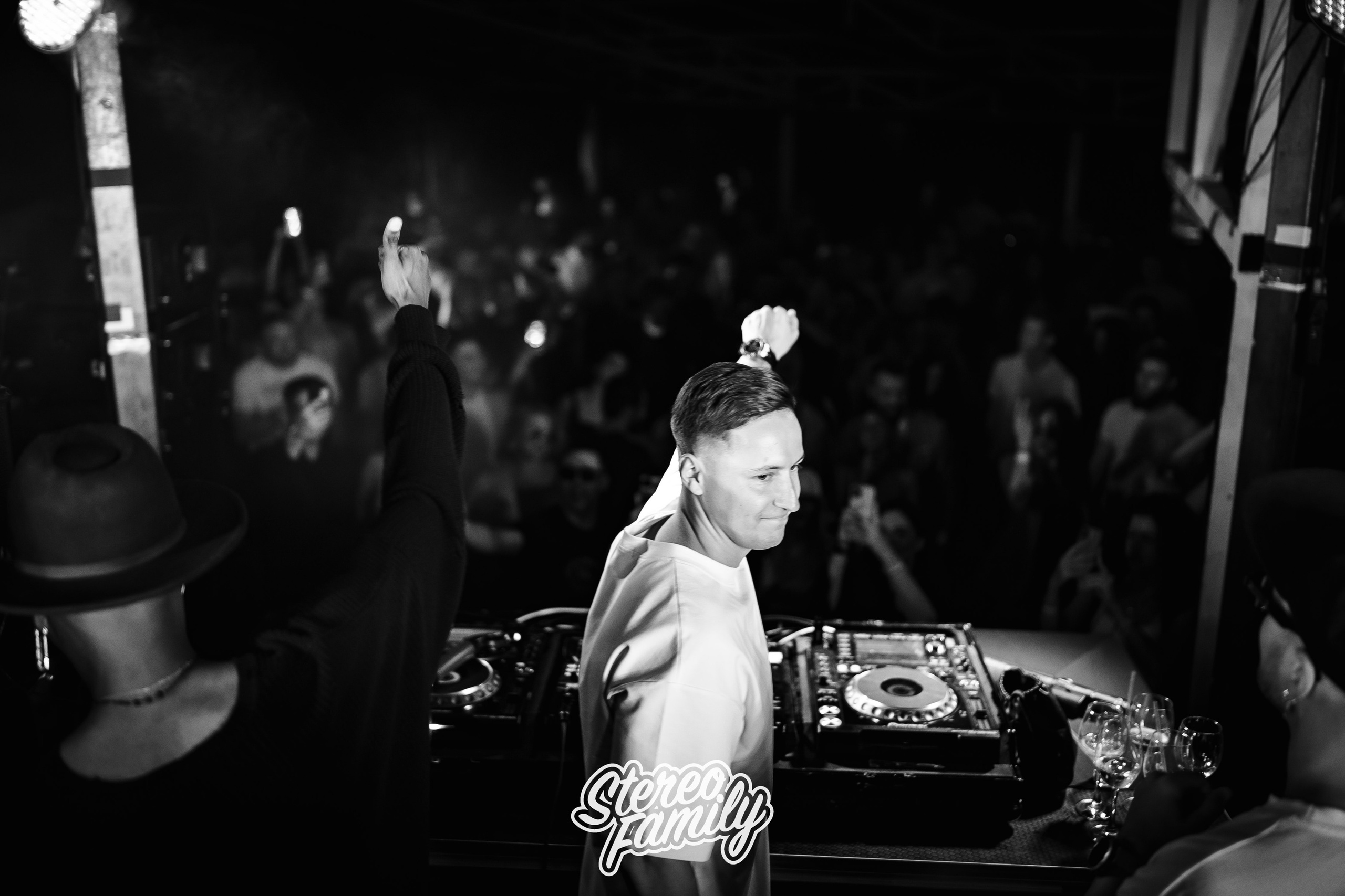 Stereoporno at Fantomas Rooftop. Репортажный (клубный) фотограф в Москве