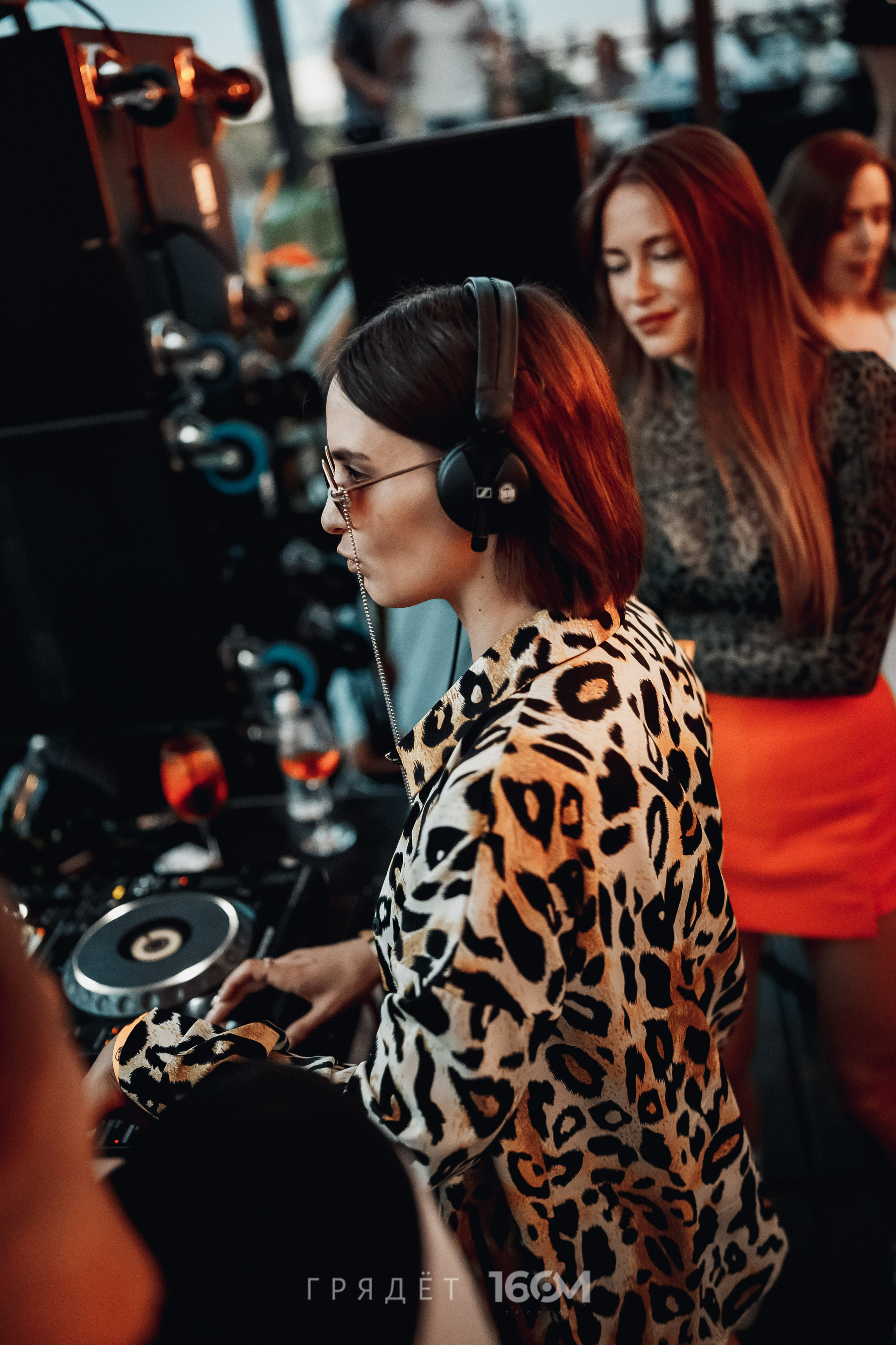 16 Om & Gryadet. Репортажный (клубный) фотограф в Москве