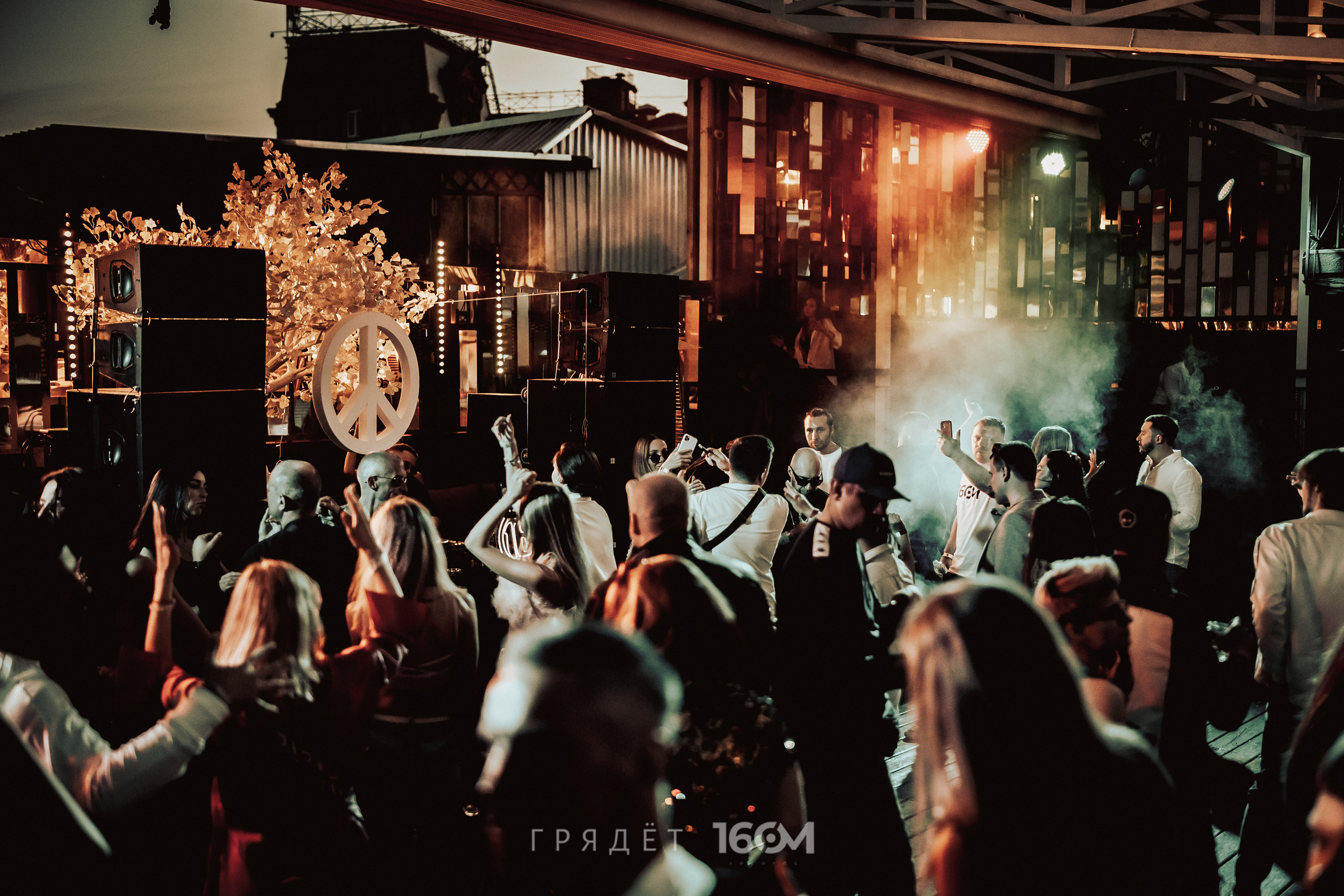 16 Om & Gryadet. Репортажный (клубный) фотограф в Москве