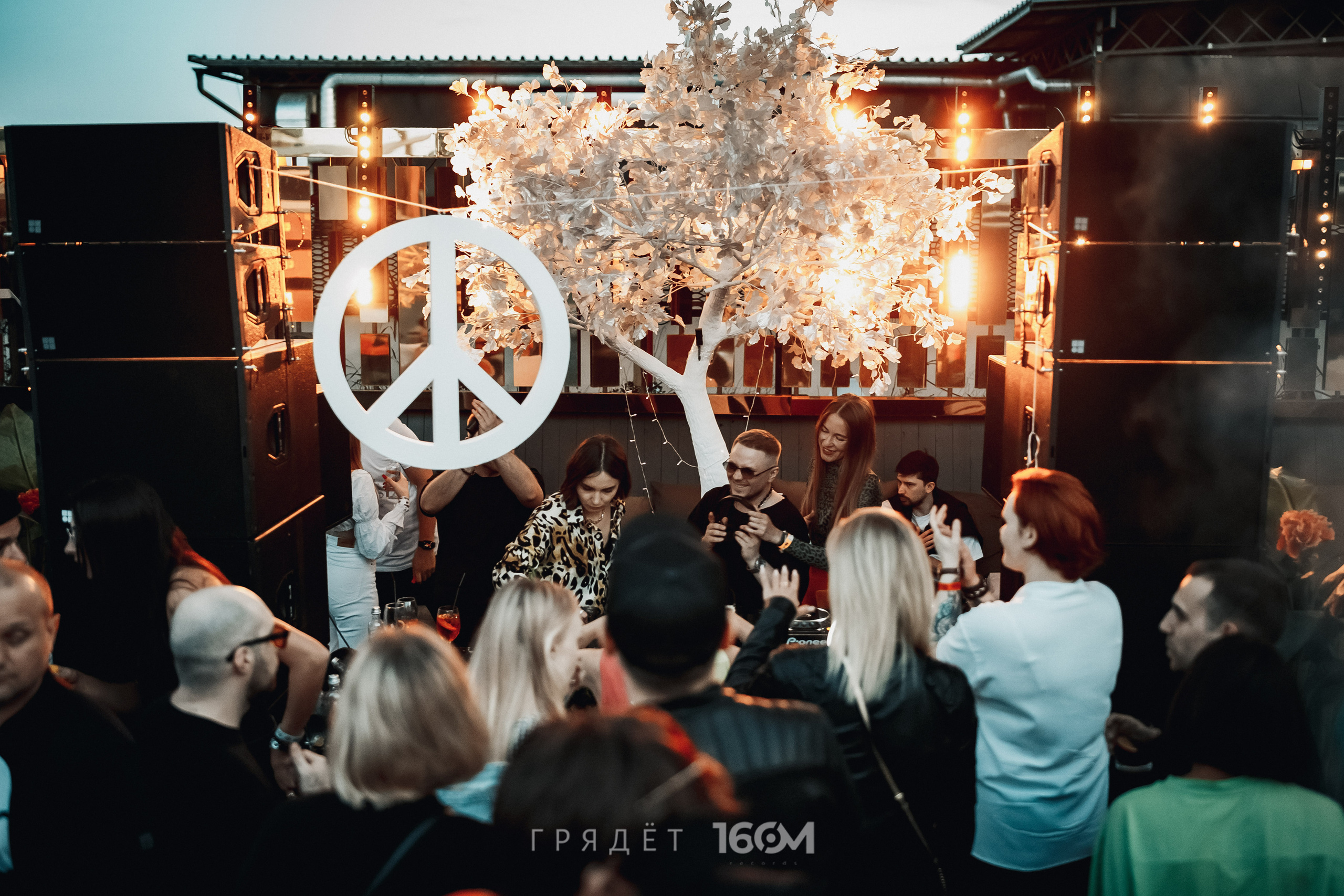 16 Om & Gryadet. Репортажный (клубный) фотограф в Москве