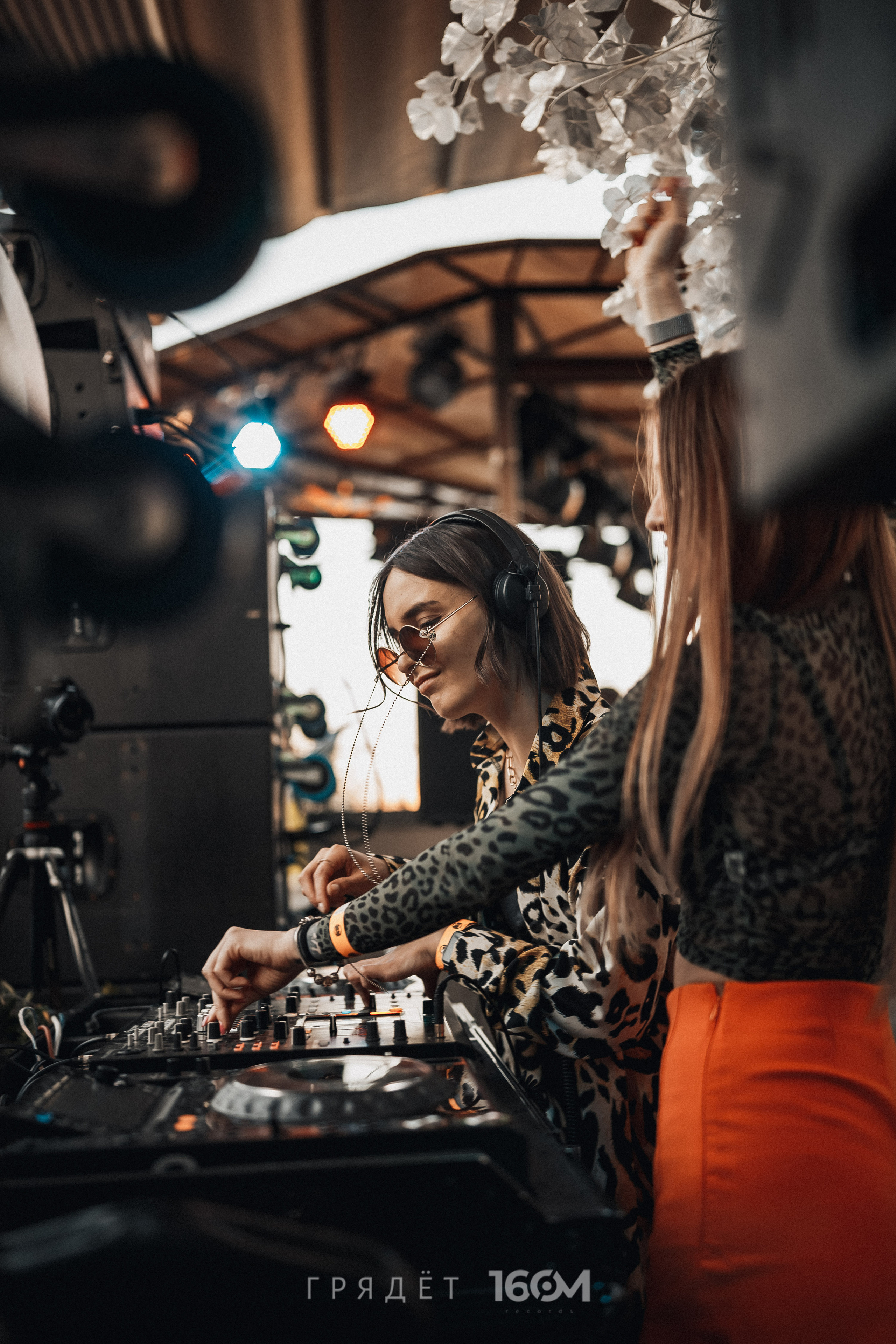 16 Om & Gryadet. Репортажный (клубный) фотограф в Москве