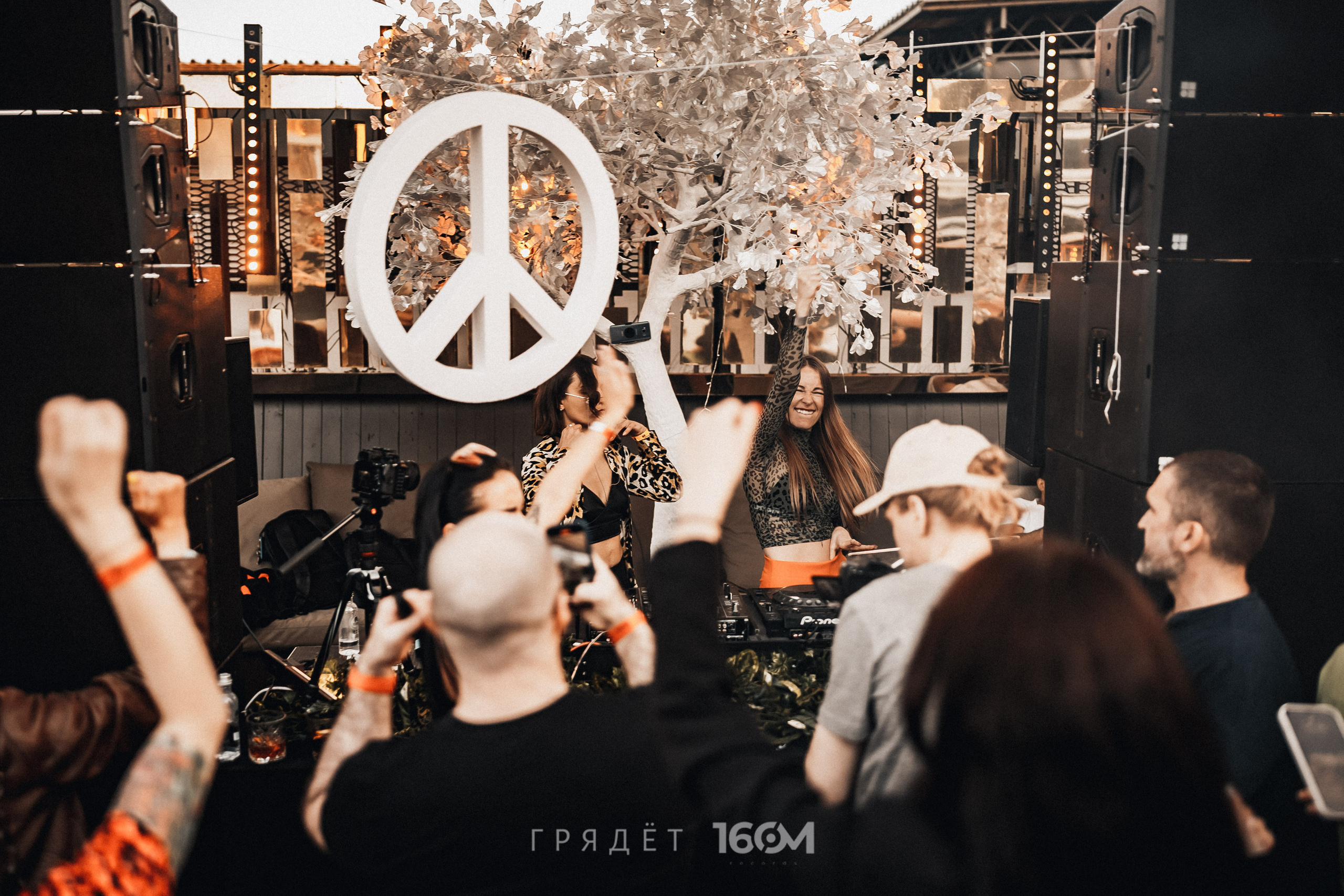 16 Om & Gryadet. Репортажный (клубный) фотограф в Москве