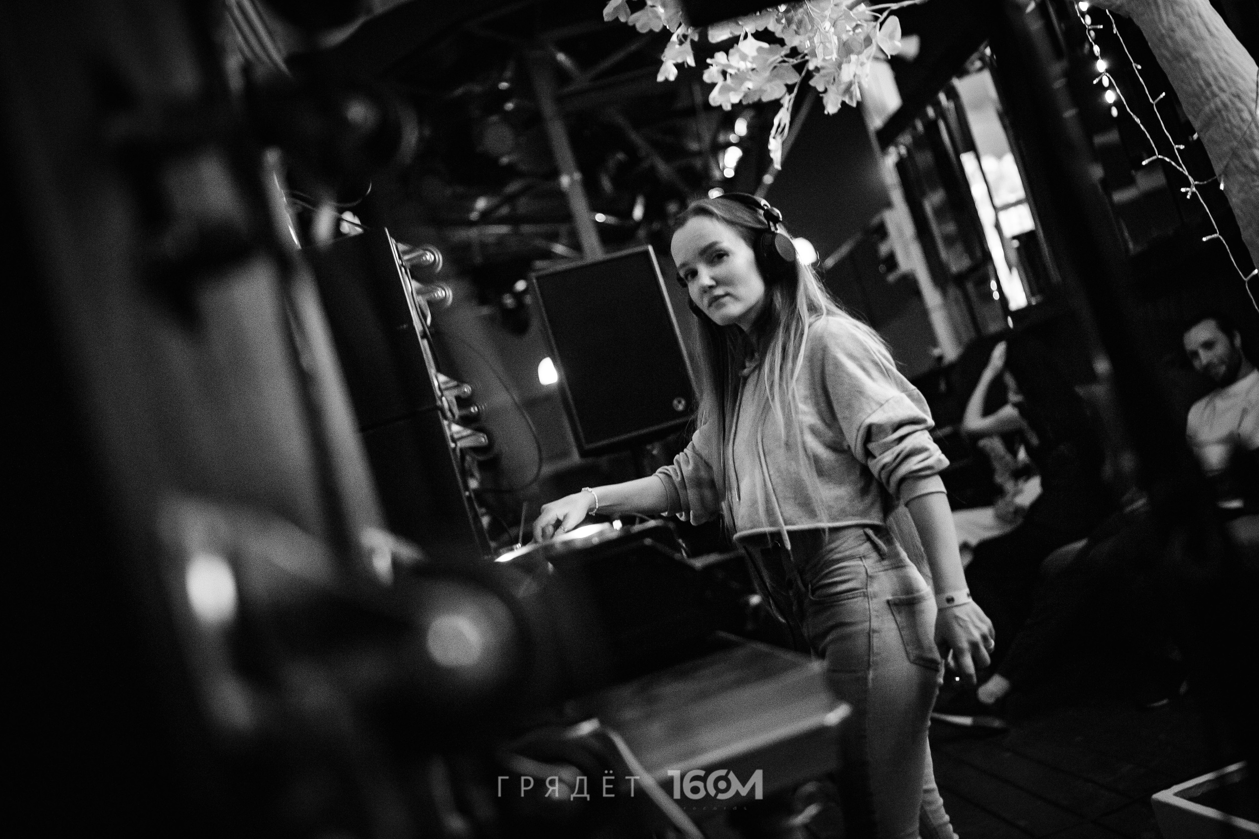 16 Om & Gryadet. Репортажный (клубный) фотограф в Москве