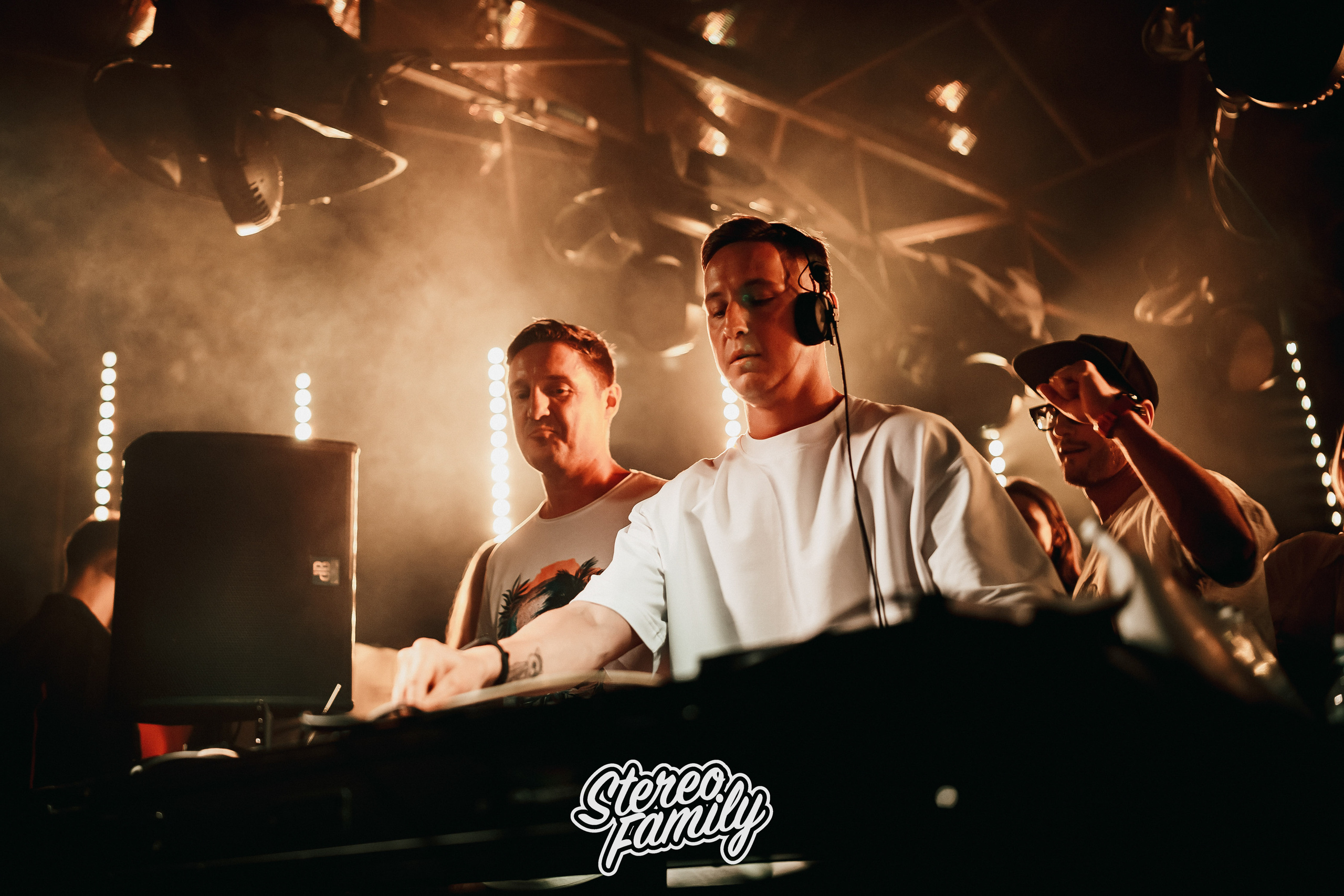 Stereoporno at Fantomas Rooftop. Репортажный (клубный) фотограф в Москве