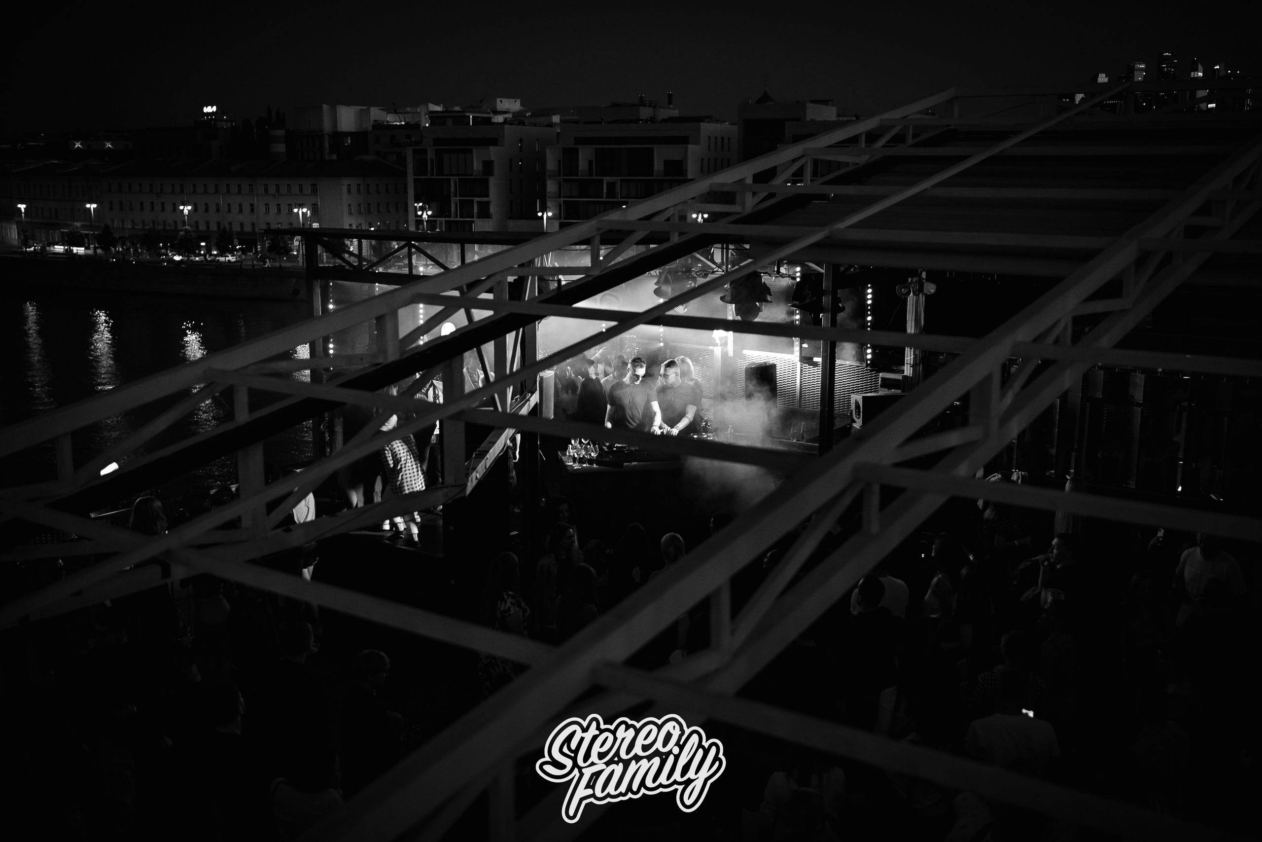 Stereoporno at Fantomas Rooftop. Репортажный (клубный) фотограф в Москве