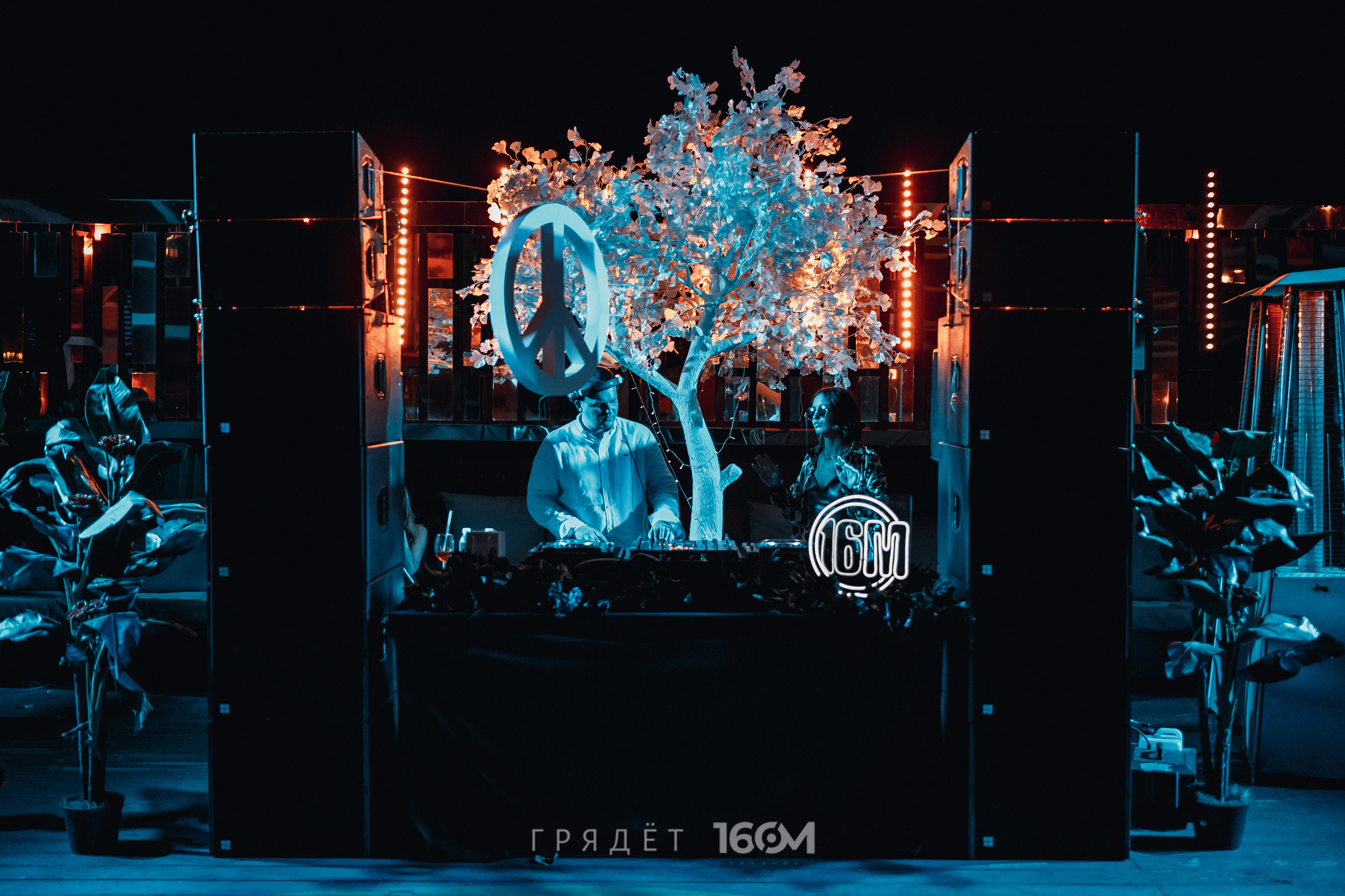 16 Om & Gryadet. Репортажный (клубный) фотограф в Москве