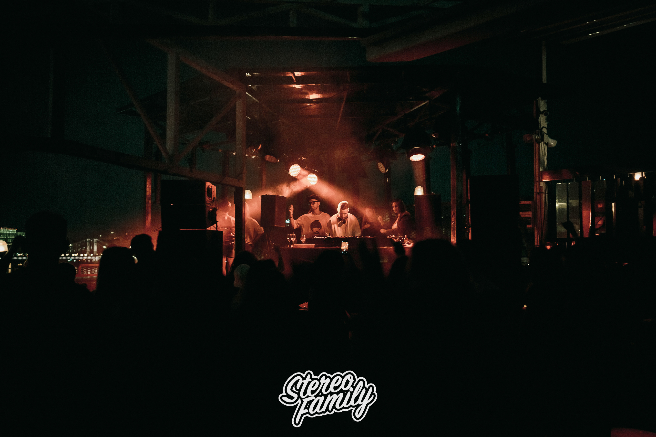 Stereoporno at Fantomas Rooftop. Репортажный (клубный) фотограф в Москве