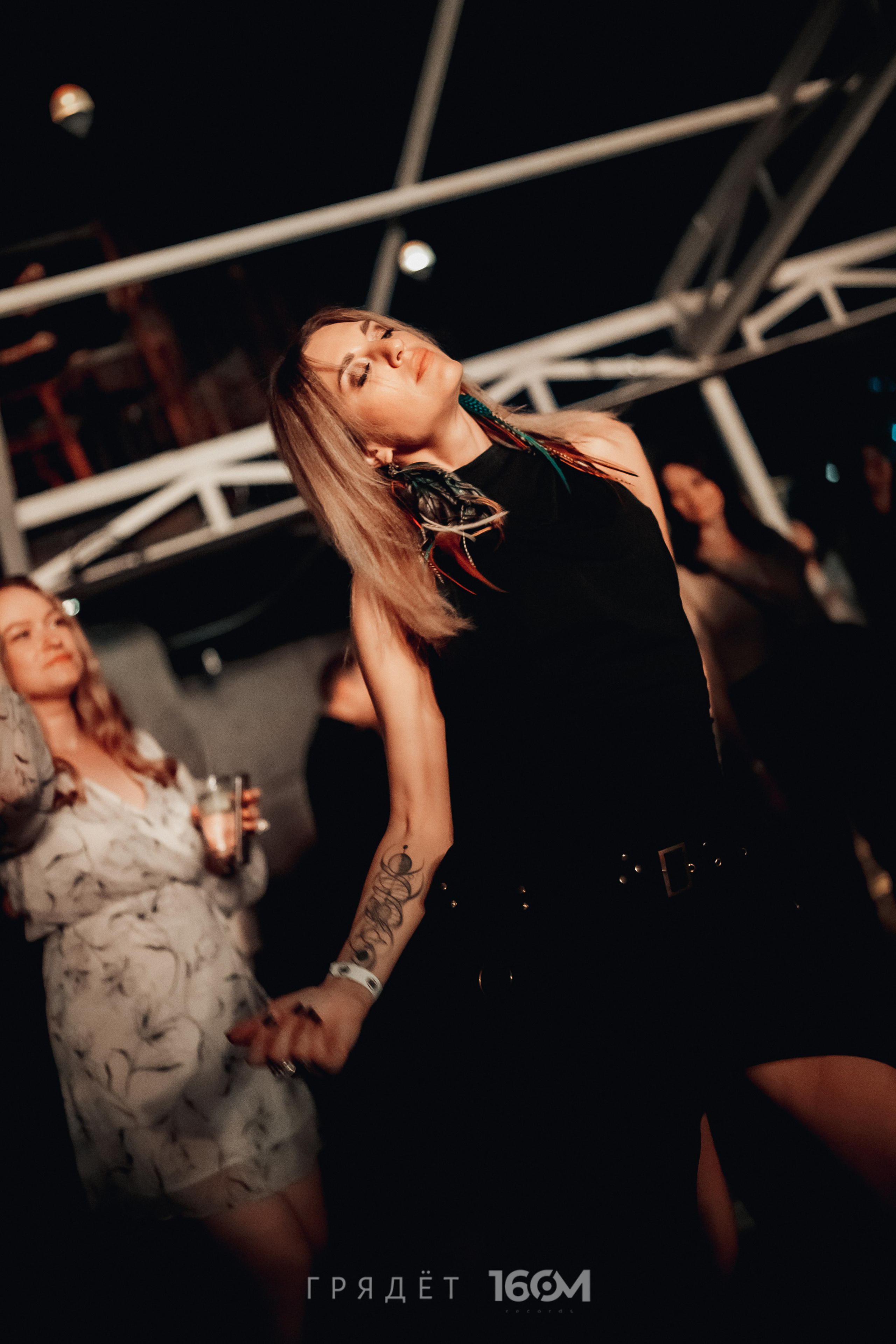 16 Om & Gryadet. Репортажный (клубный) фотограф в Москве