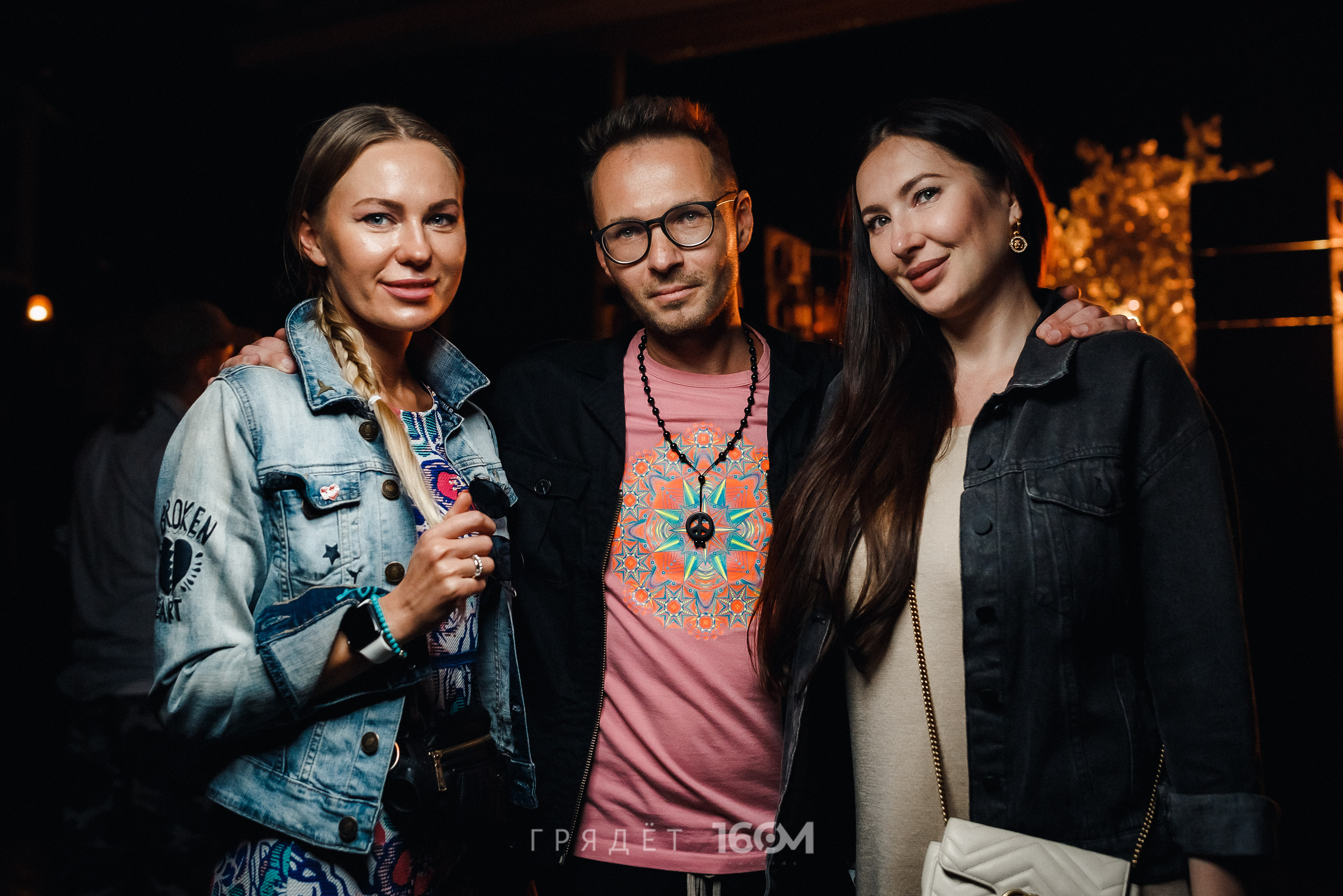 16 Om & Gryadet. Репортажный (клубный) фотограф в Москве