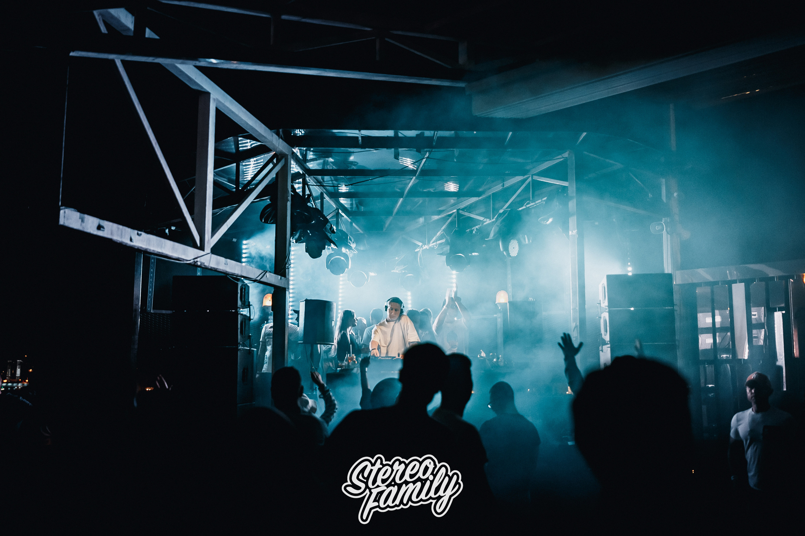 Stereoporno at Fantomas Rooftop. Репортажный (клубный) фотограф в Москве