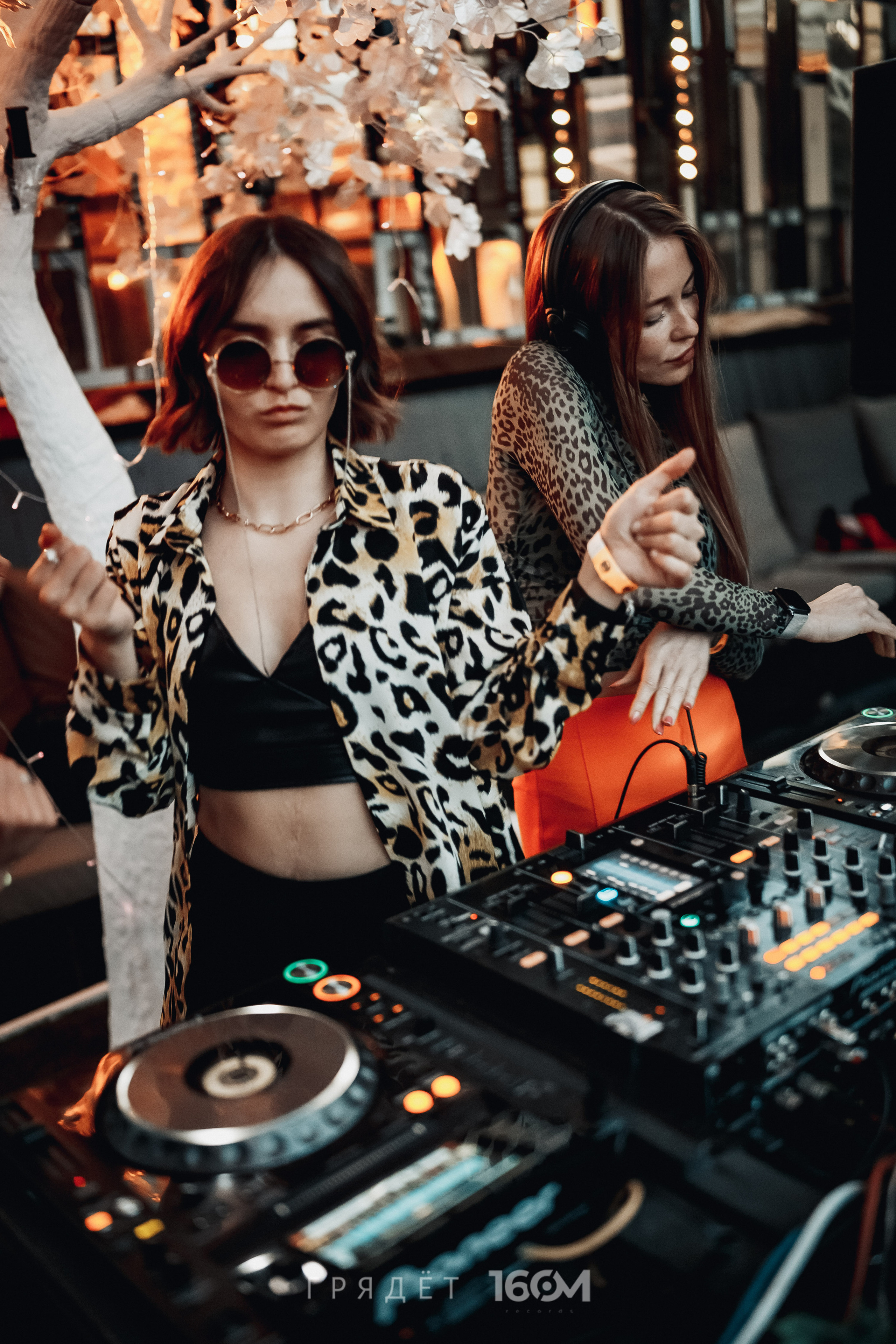 16 Om & Gryadet. Репортажный (клубный) фотограф в Москве