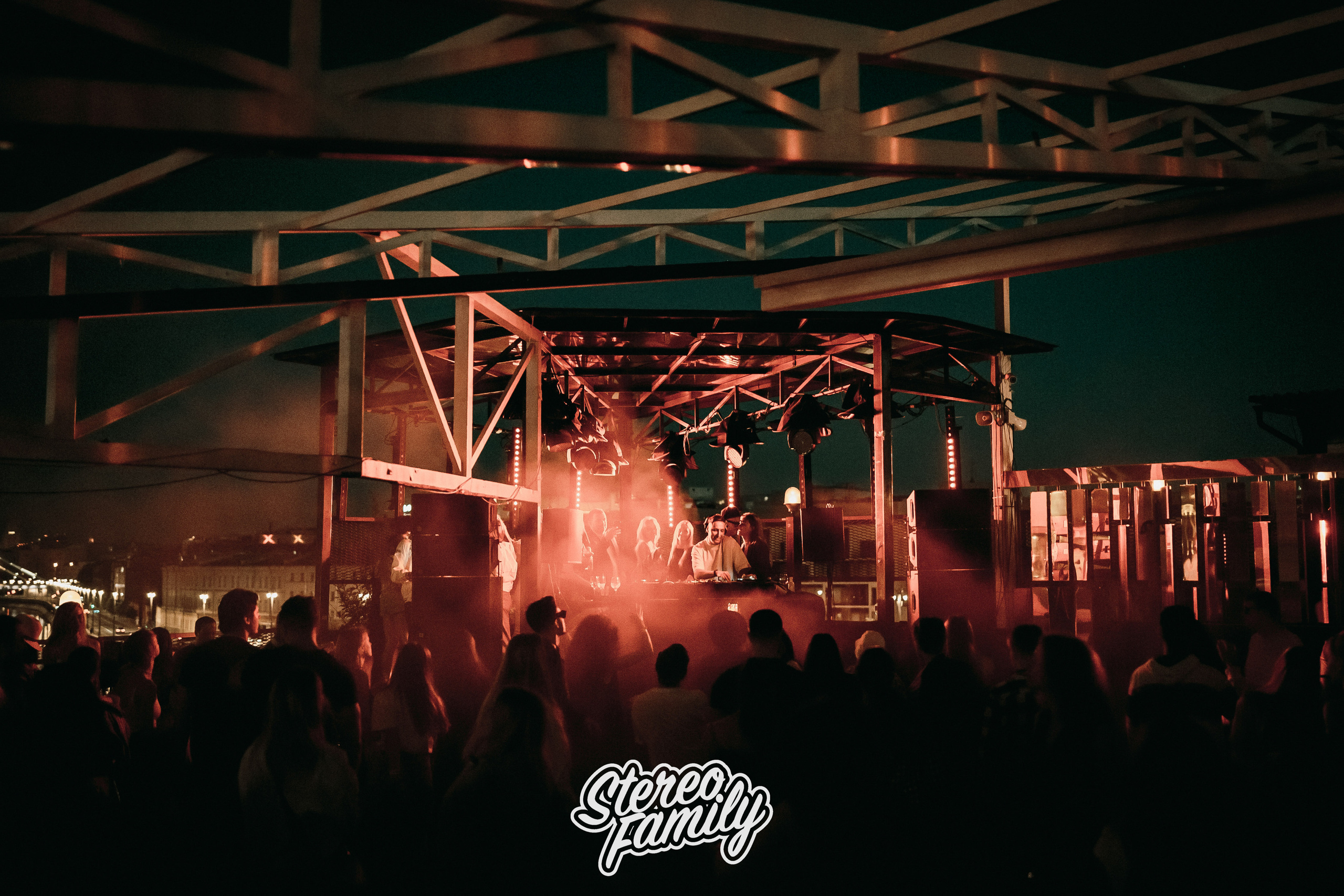 Stereoporno at Fantomas Rooftop. Репортажный (клубный) фотограф в Москве