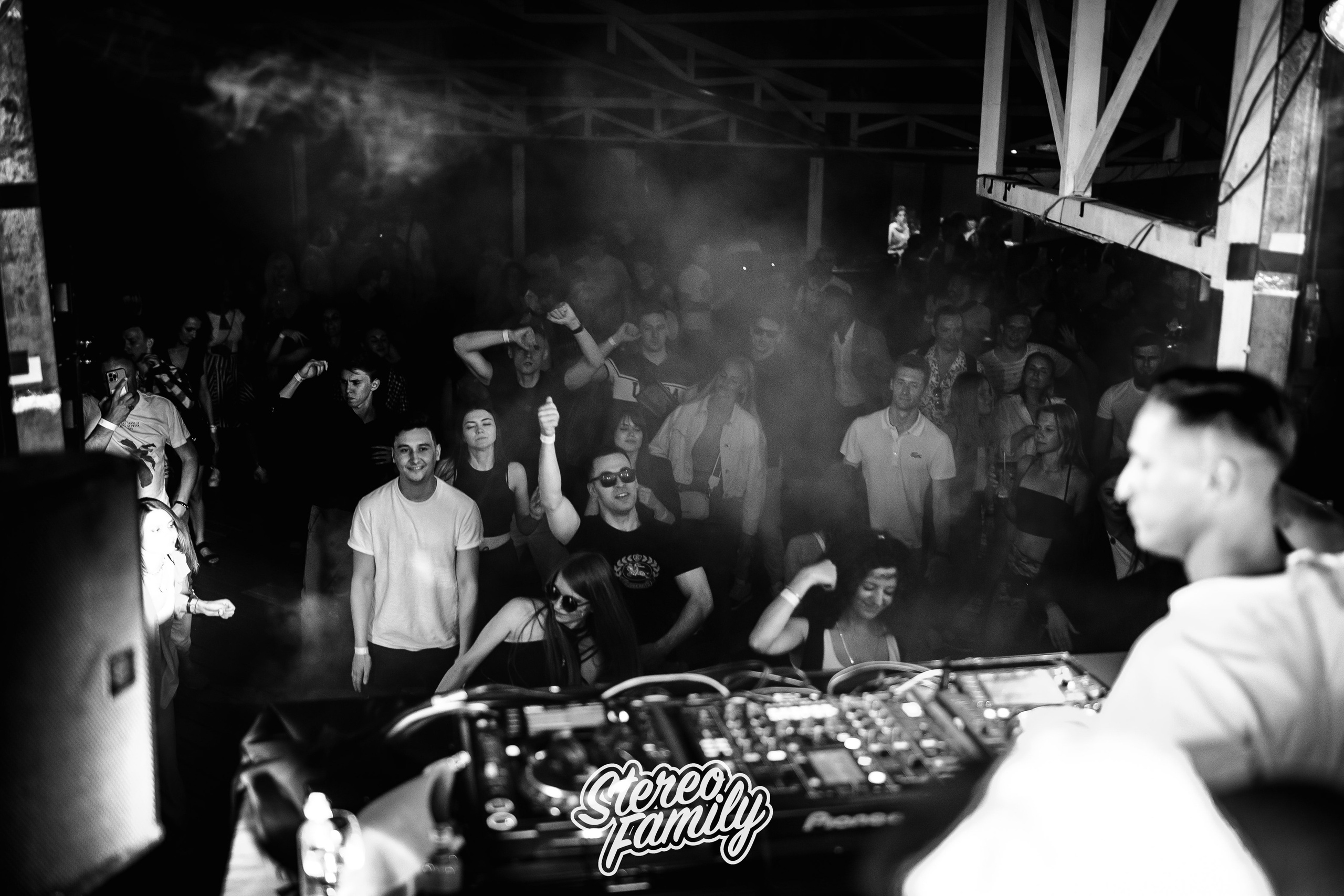 Stereoporno at Fantomas Rooftop. Репортажный (клубный) фотограф в Москве