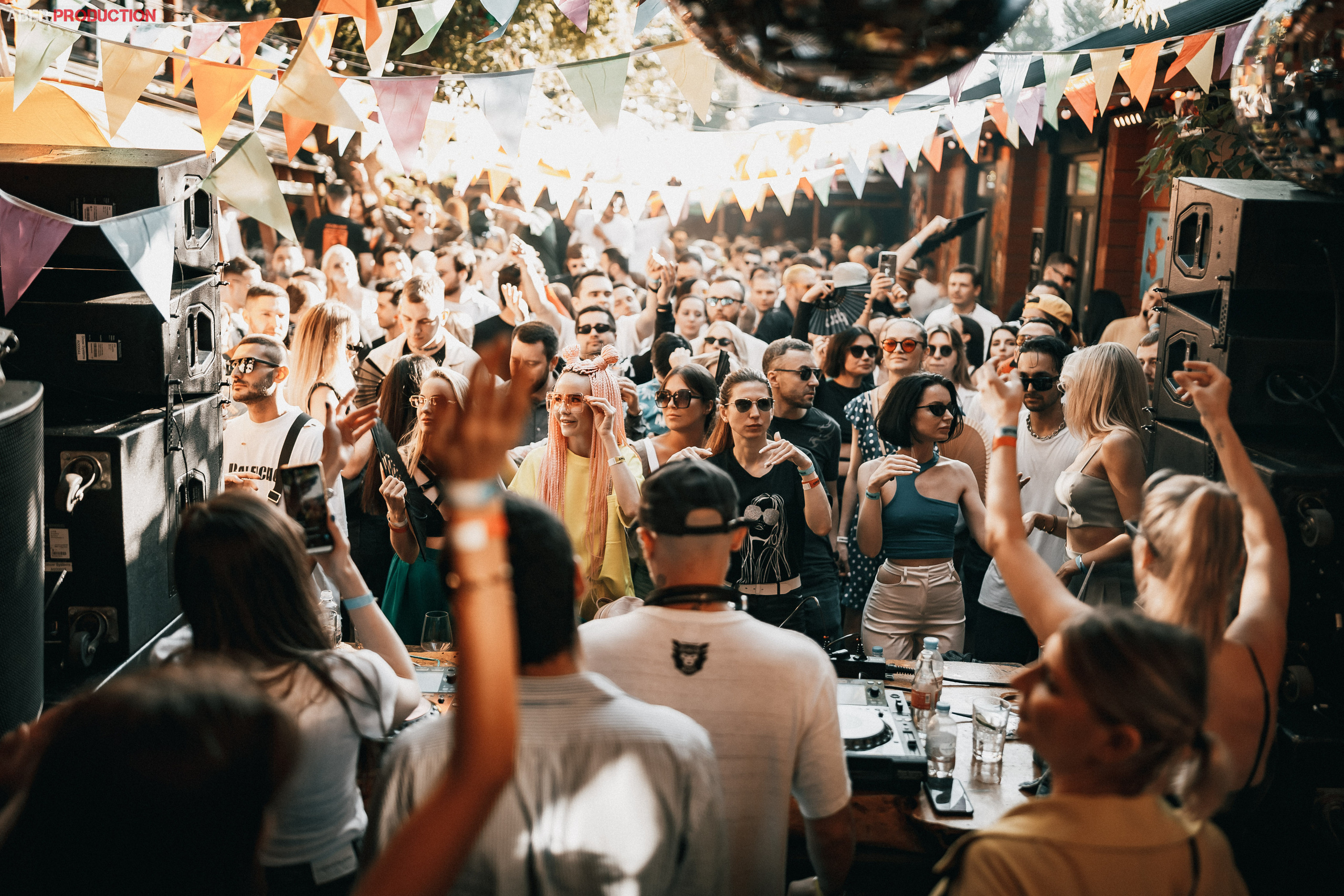 Applique 5_YEARS. Club Reportage Photographer in Moscow