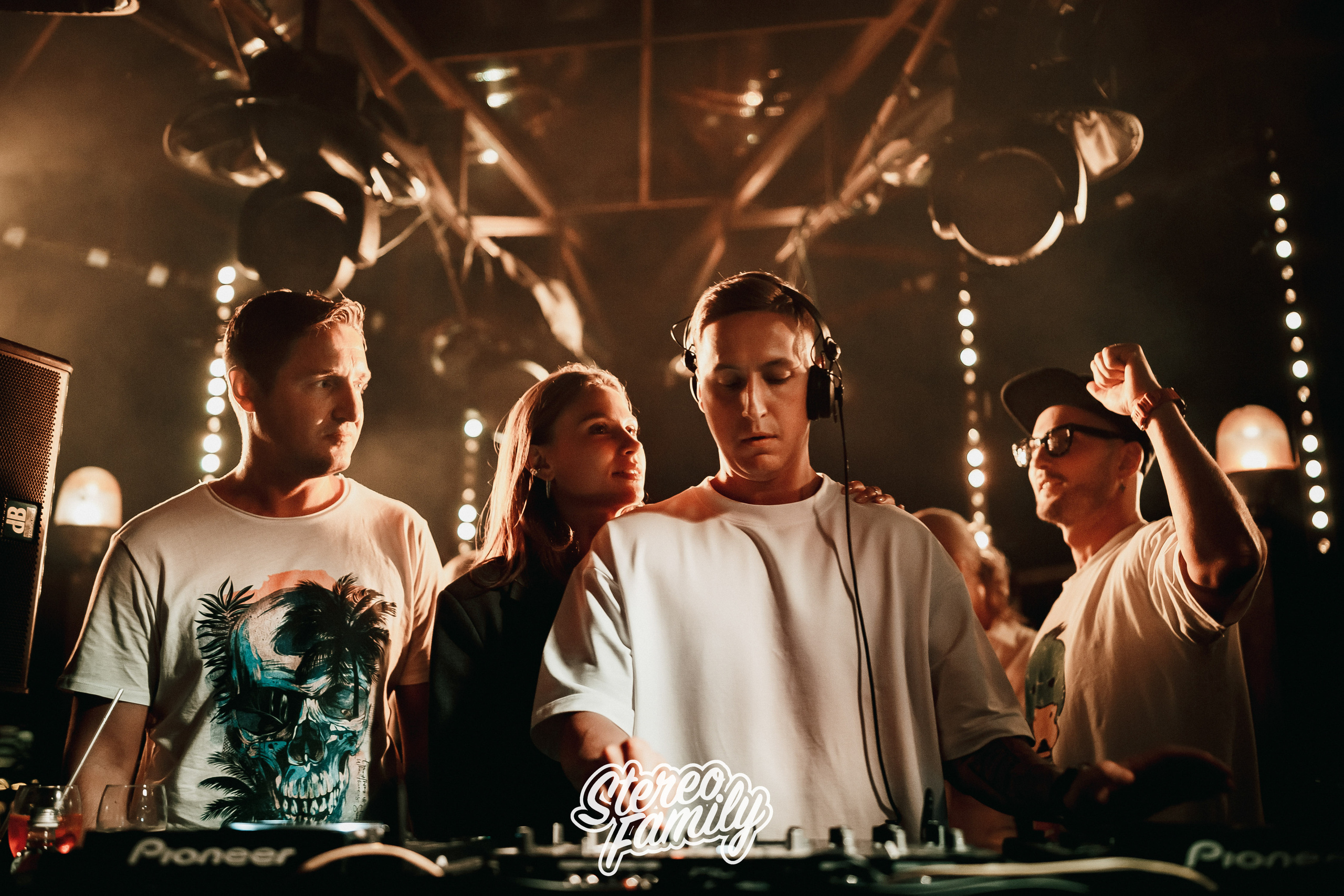 Stereoporno at Fantomas Rooftop. Репортажный (клубный) фотограф в Москве