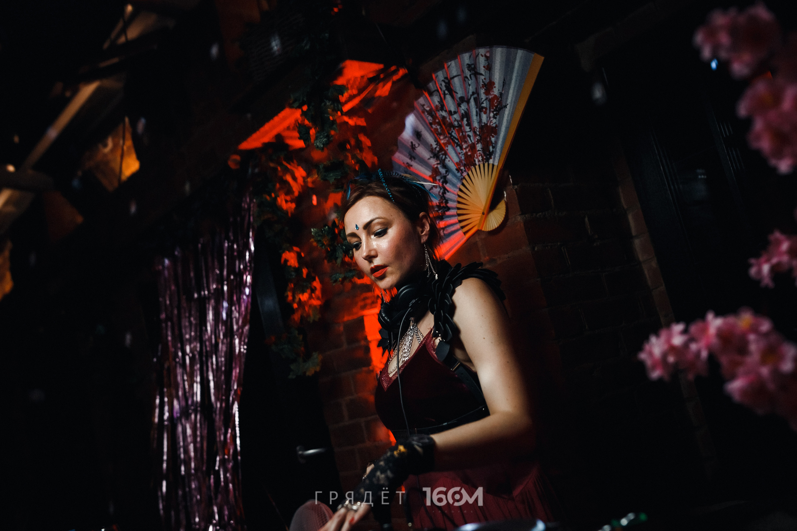 16 Om & Gryadet. Репортажный (клубный) фотограф в Москве