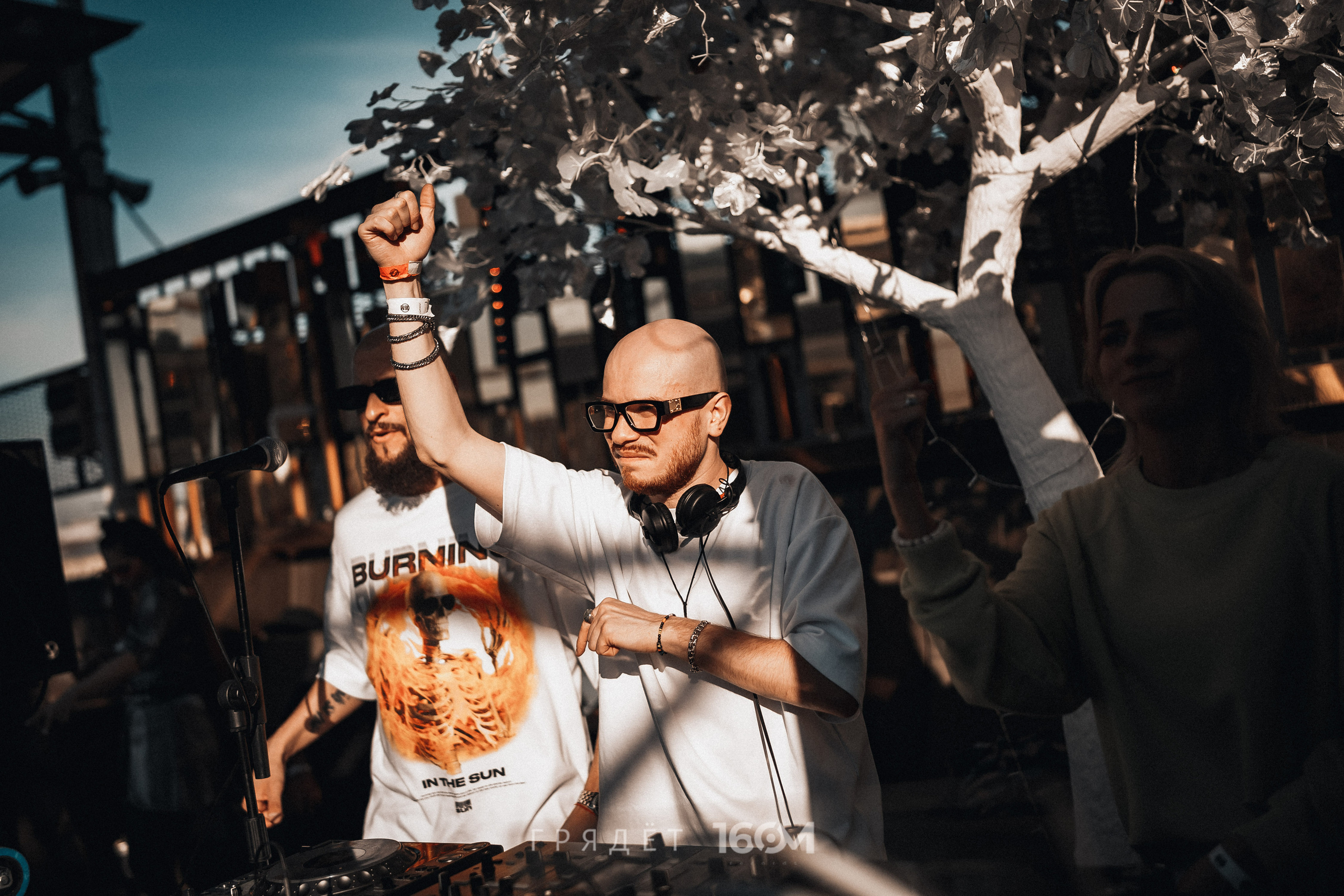 16 Om & Gryadet. Репортажный (клубный) фотограф в Москве