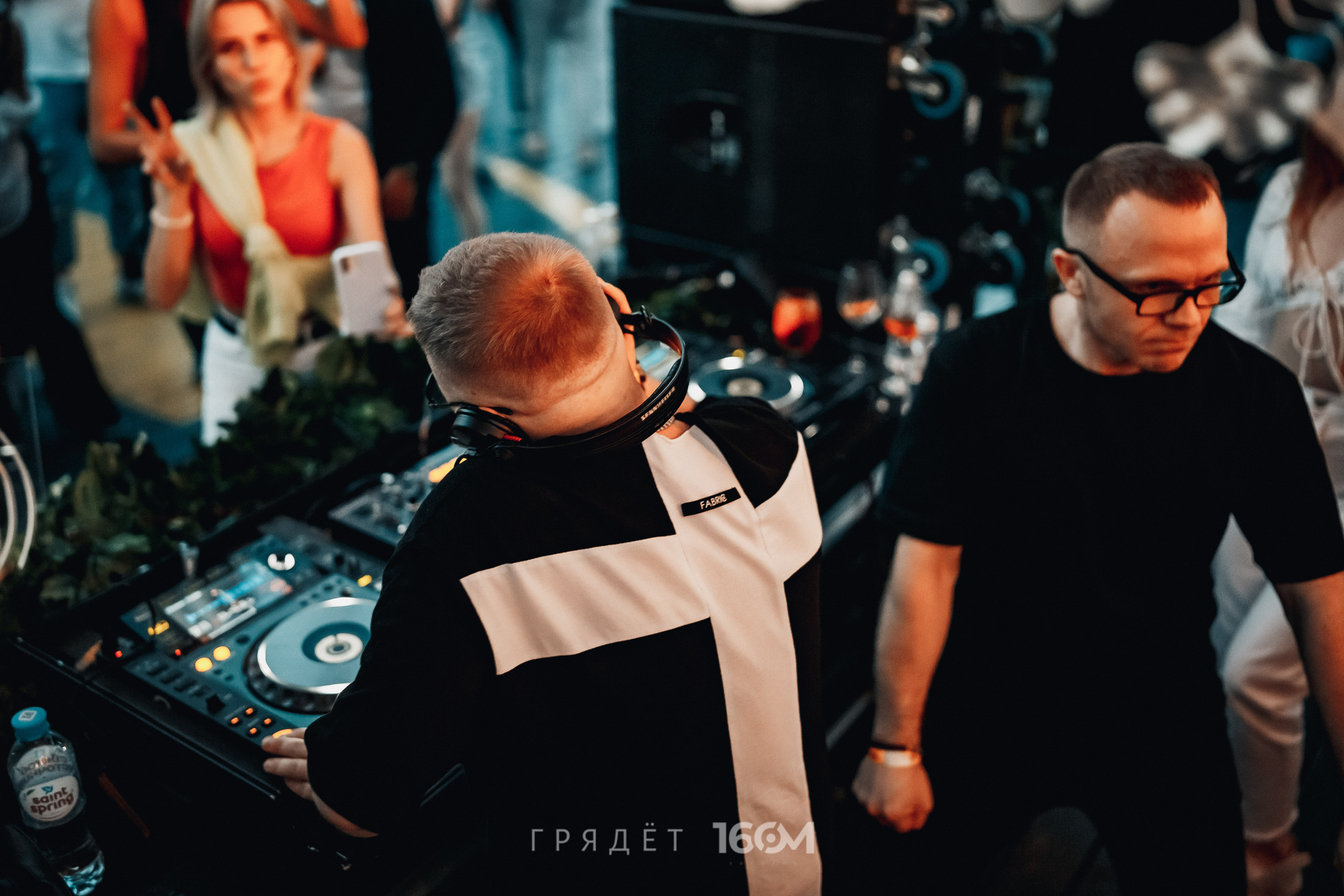 16 Om & Gryadet. Репортажный (клубный) фотограф в Москве