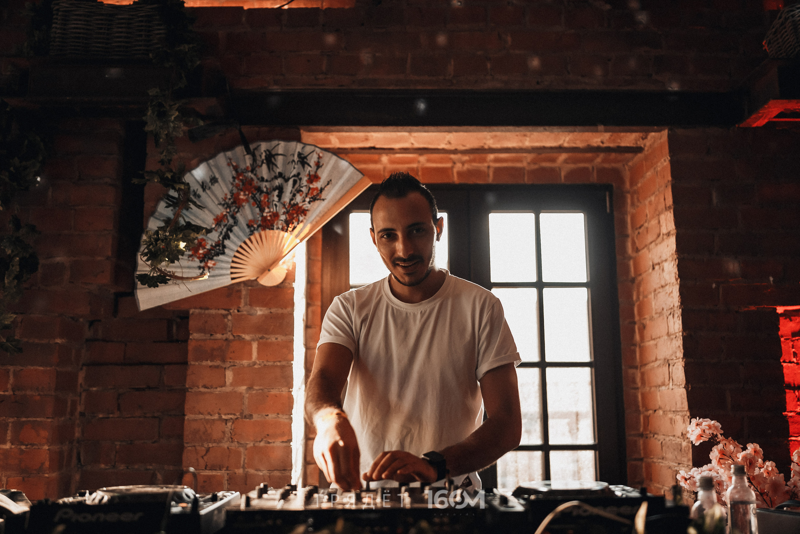 16 Om & Gryadet. Репортажный (клубный) фотограф в Москве