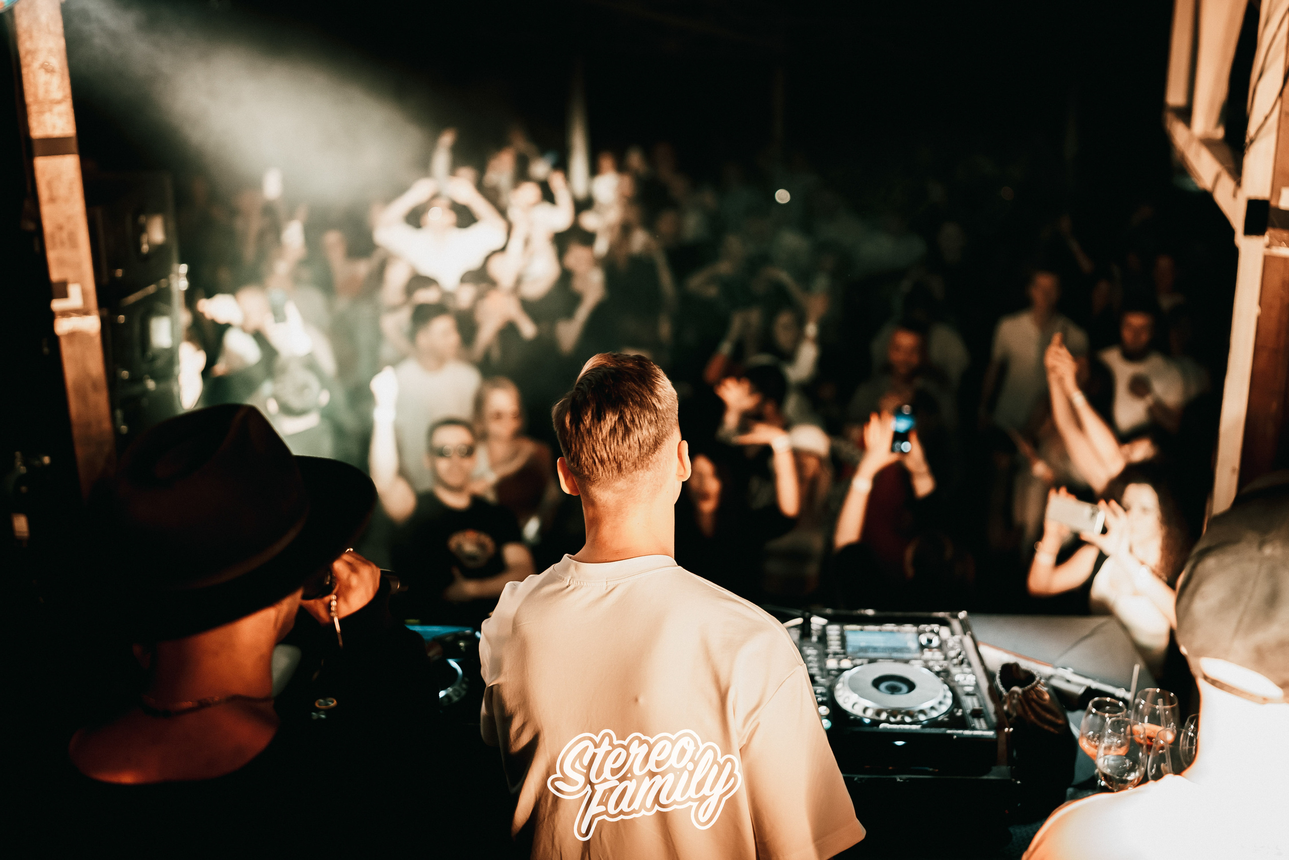 Stereoporno at Fantomas Rooftop. Репортажный (клубный) фотограф в Москве