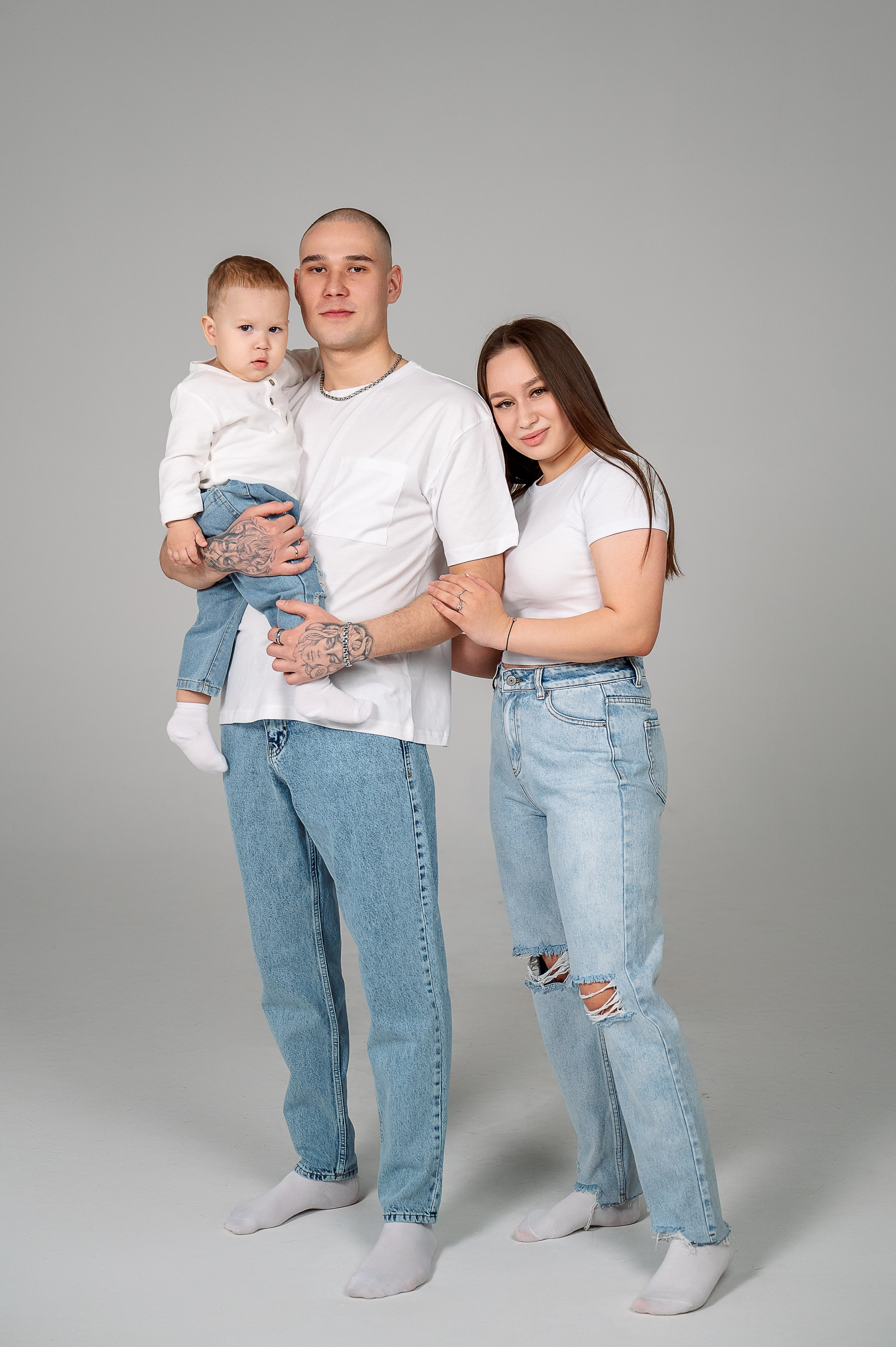 Семейная фотосессия в студии