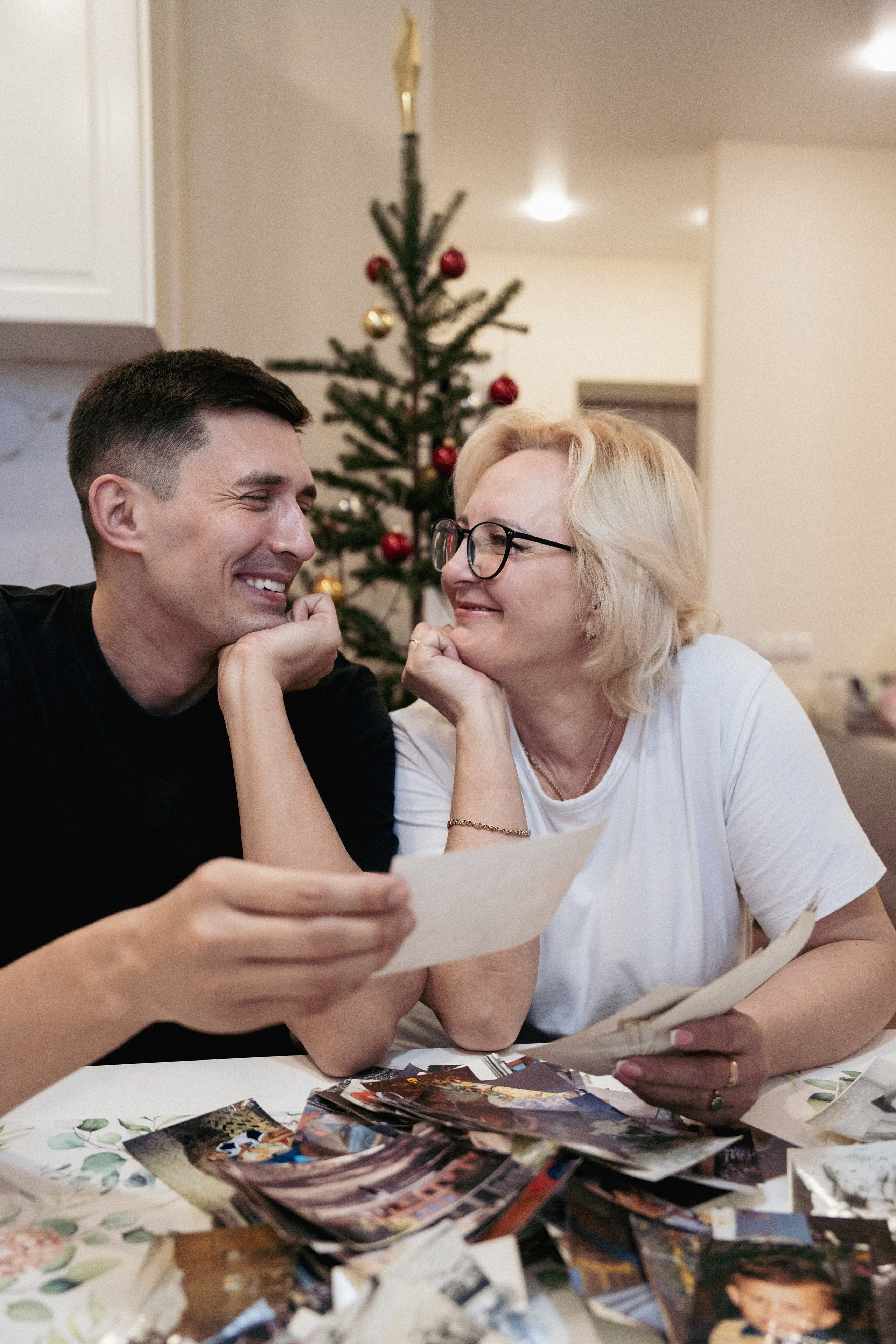 Артем с мамой. Katya Schou