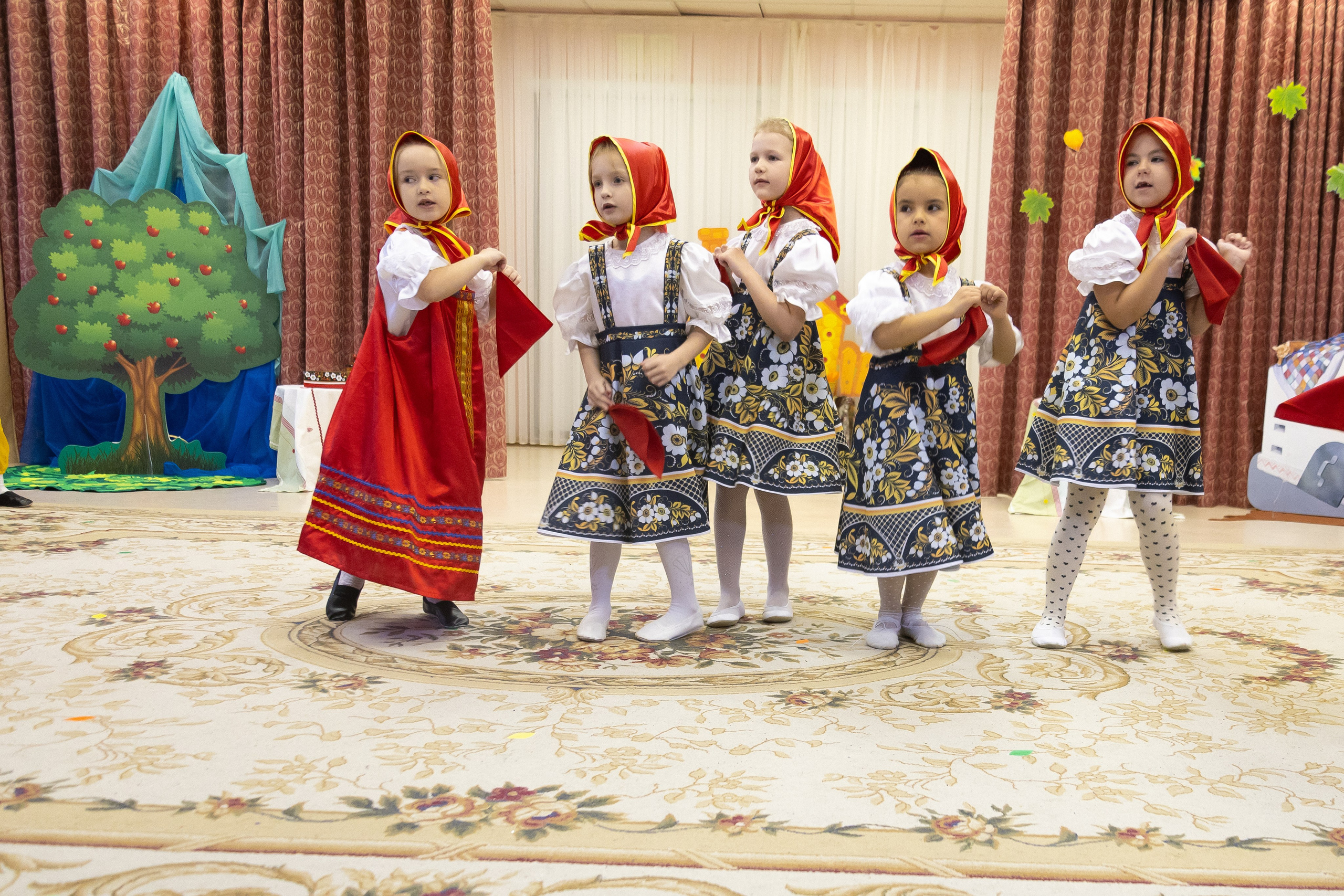 ПРАЗДНИКИ В ДЕТСКОМ САДУ. Елена Семейный фотограф Санкт-Петербург
