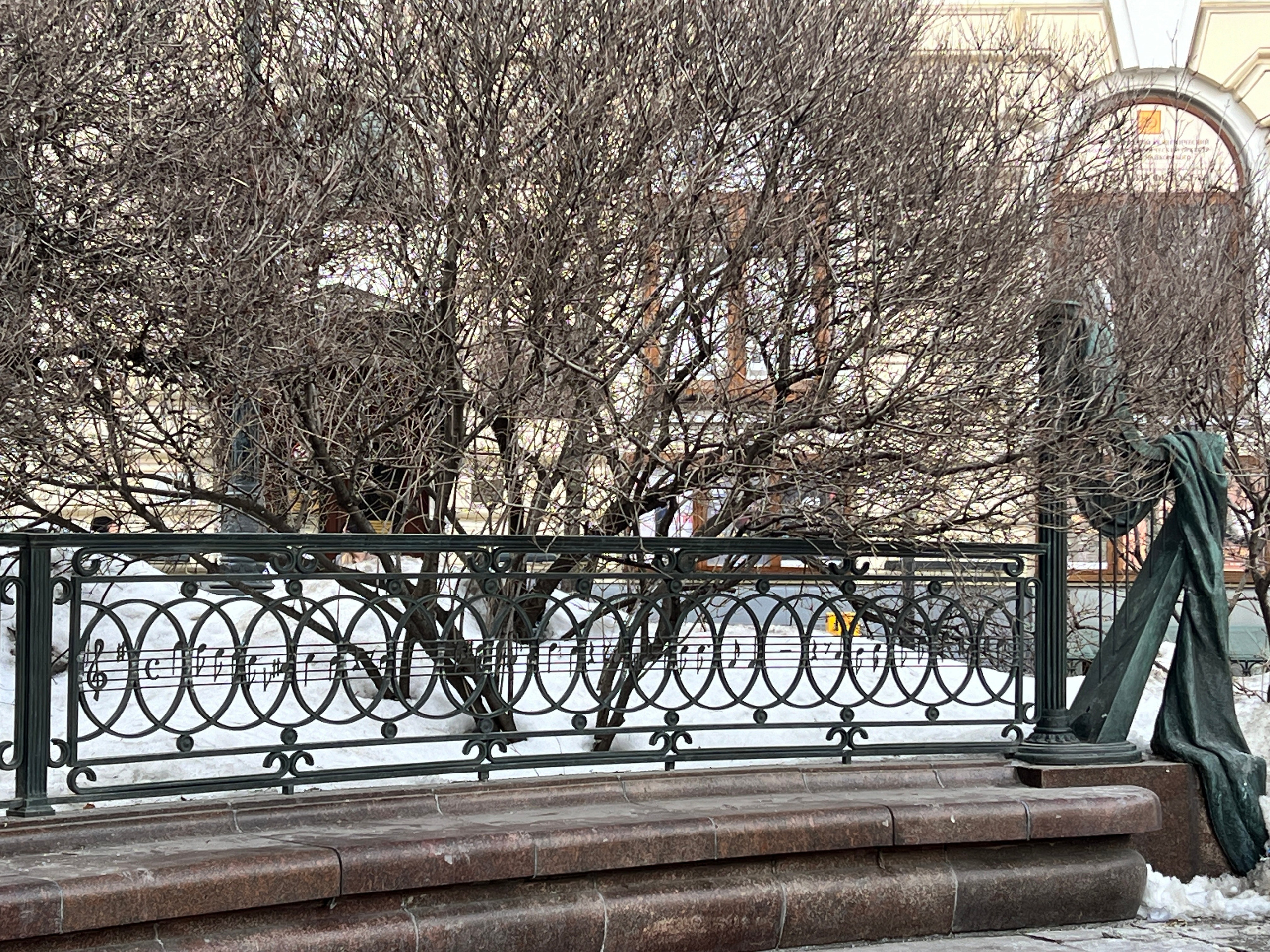 Серафим Гончаров  - аттестованный экскурсовод по Москве. П&П — Полезное с Приятным. Фотоэкскурсии — Москва на память. Экскурсовод и фотограф в Москве. Увези столицу в своём альбоме!