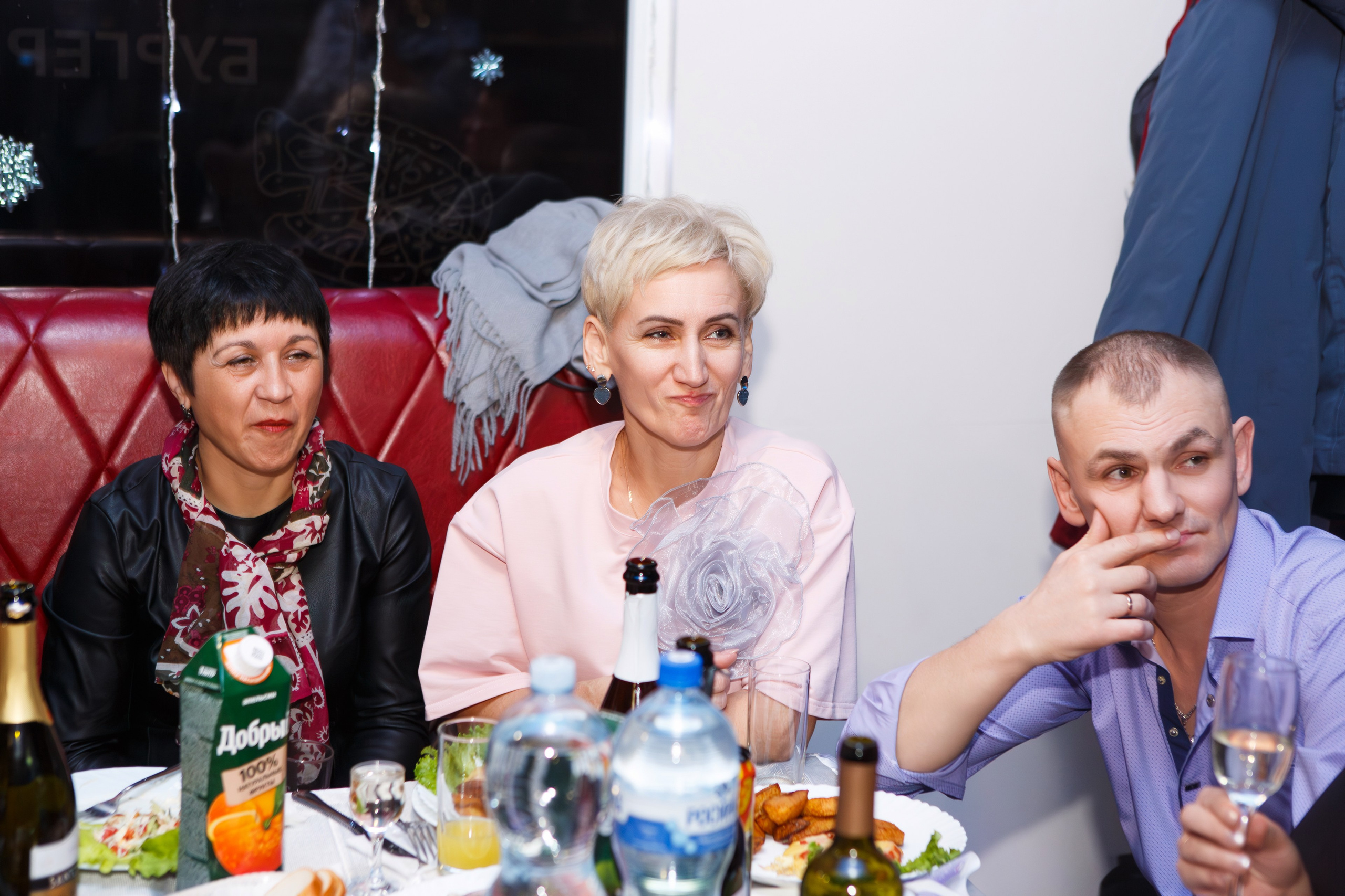 КОРПОРАТИВ 20.12.24 (кафе — АТМОСФЕРА). Профессиональный фотограф в Мценске и Орловской области