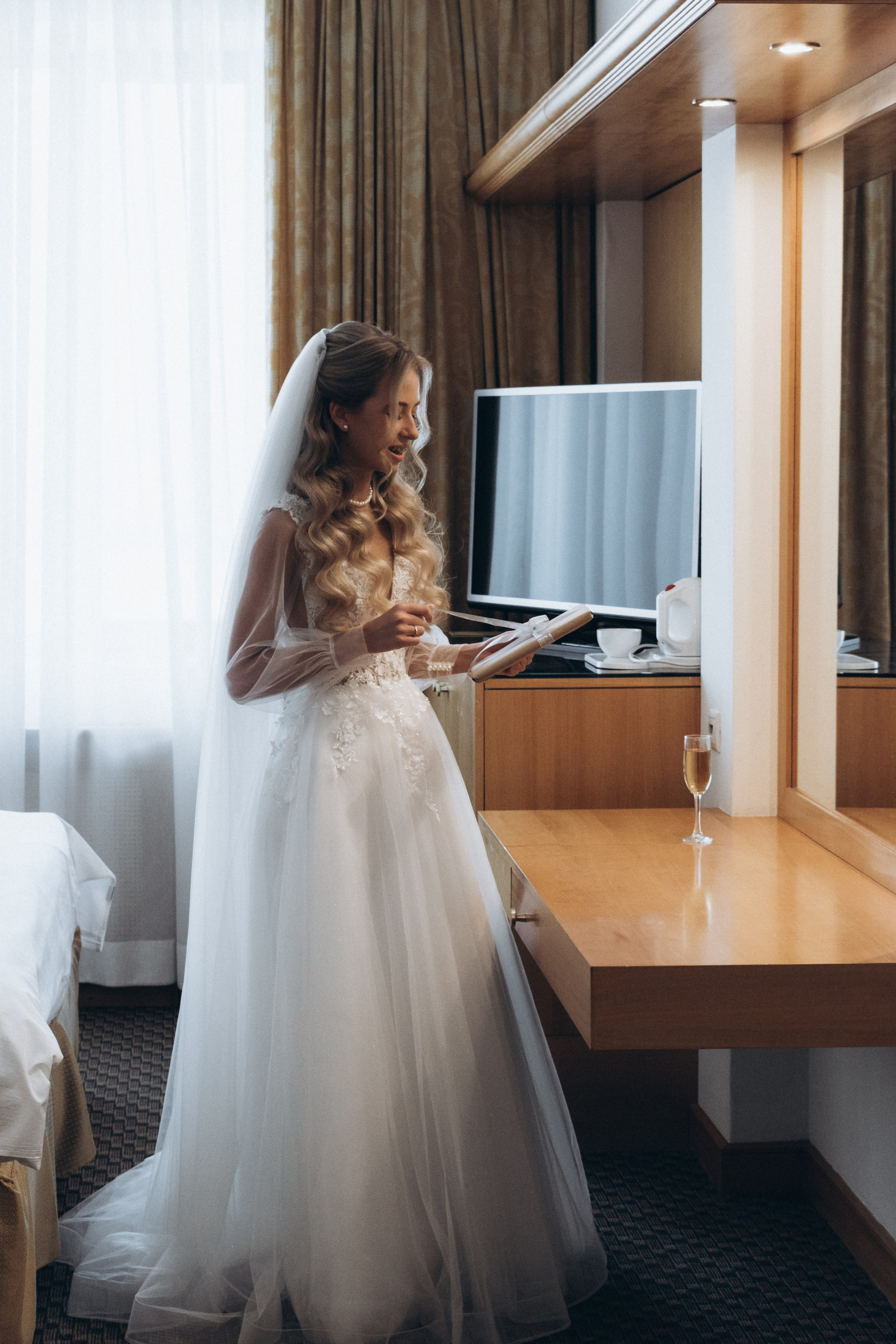 Утро и роспись Виктора и Марии. Ваш фотограф в Одинцовском районе и Москве