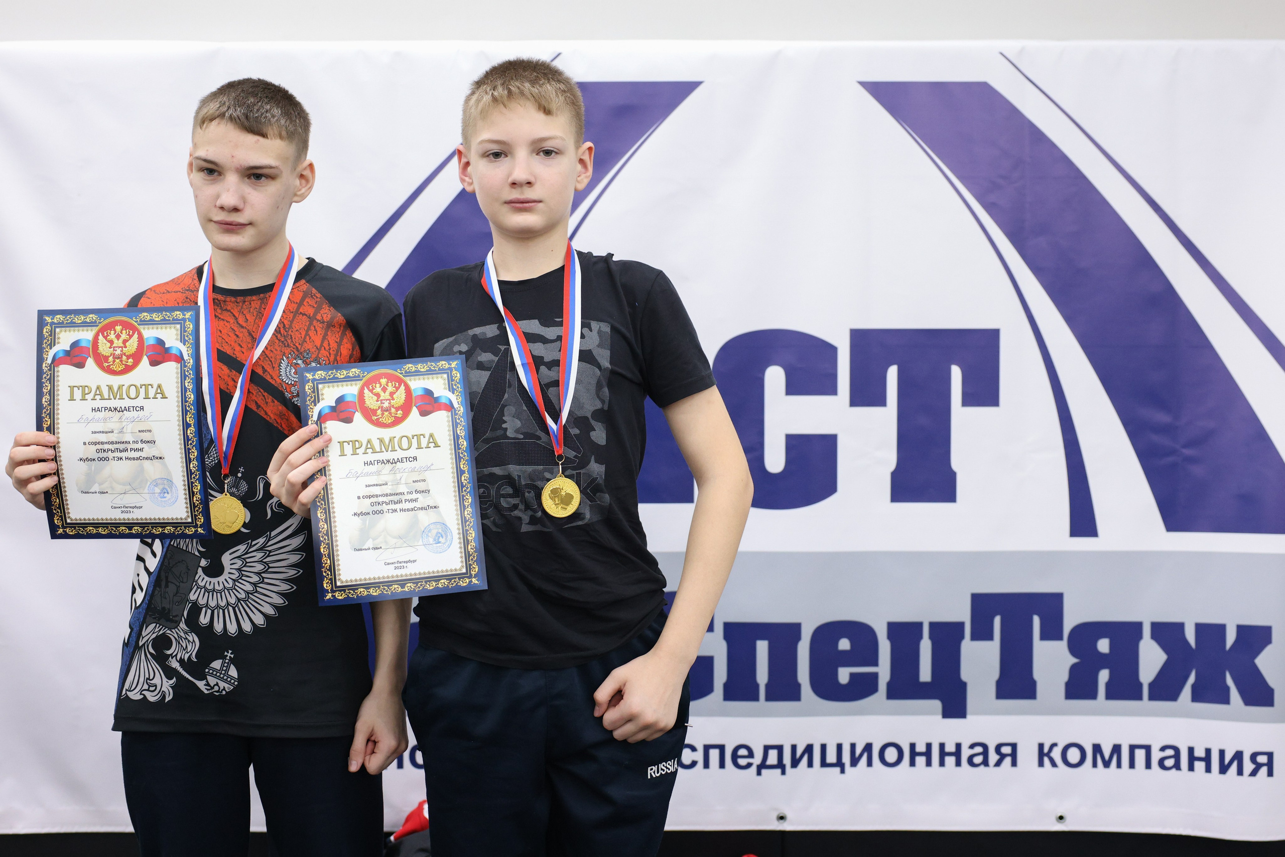 Открытый ринг «кубок ООО «ТЭК НеваСпецТяж». Фотограф Александр Заломаев