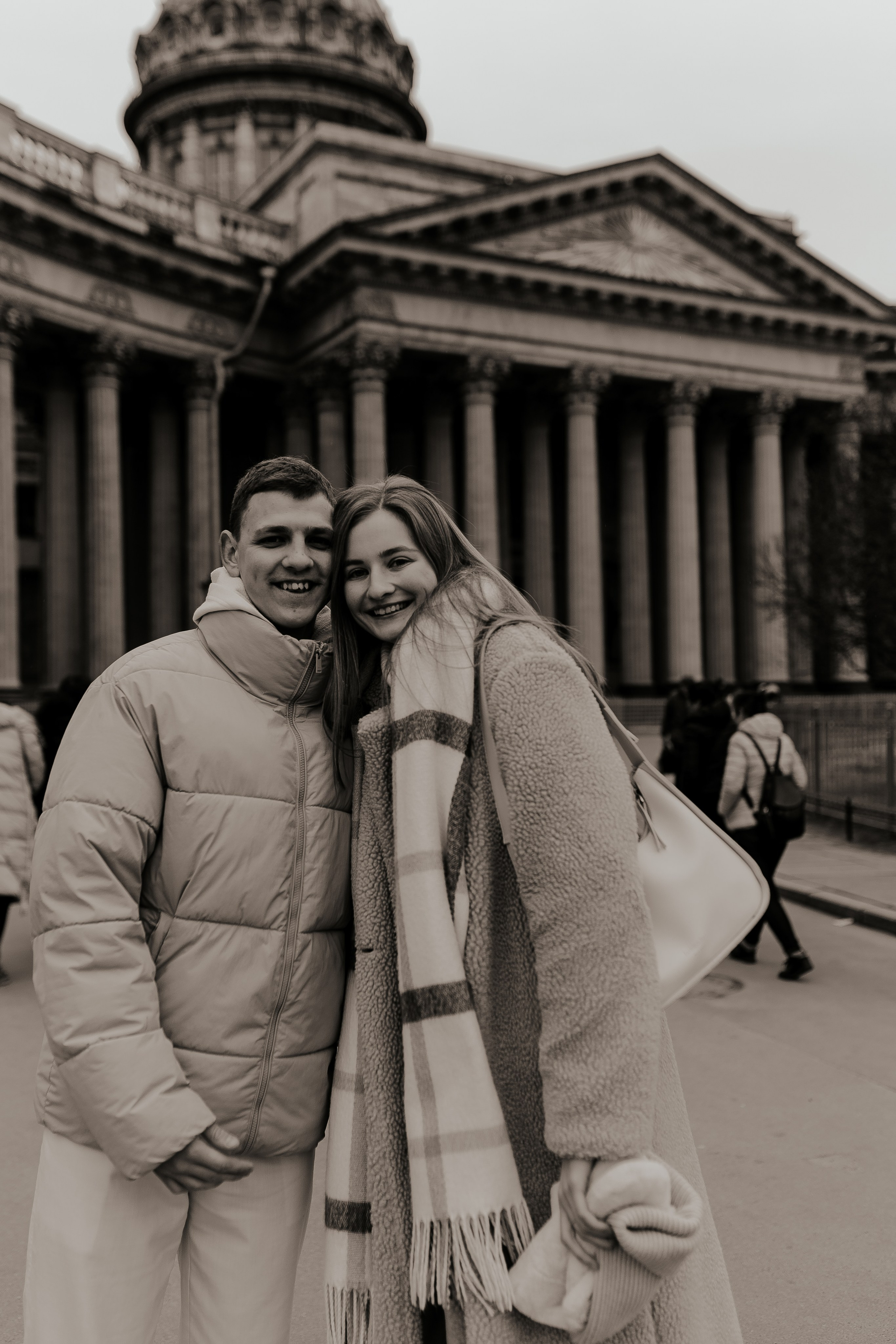 Лавстори у Казанского собора. Фотограф в Санкт-Петербурге Лиза Семченкова