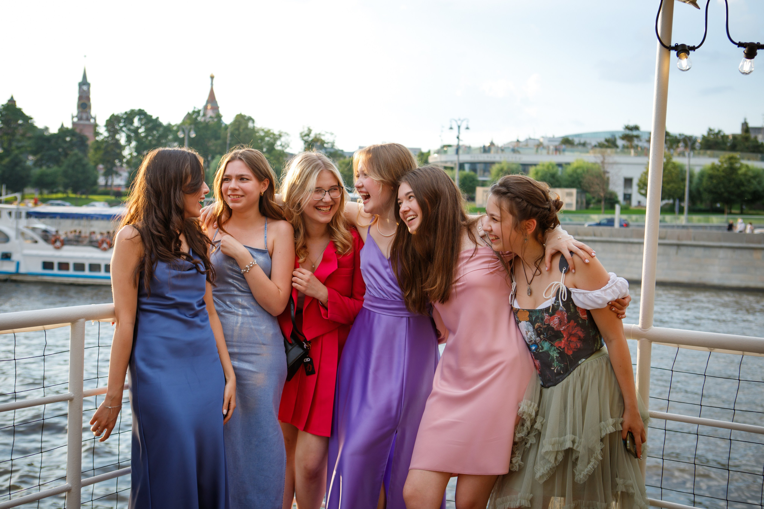 9 класс / Гимназия № 1558 имени Росалии де Кастро / Выпускной. Детский и семейный фотограф Мария Киселёва. Москва