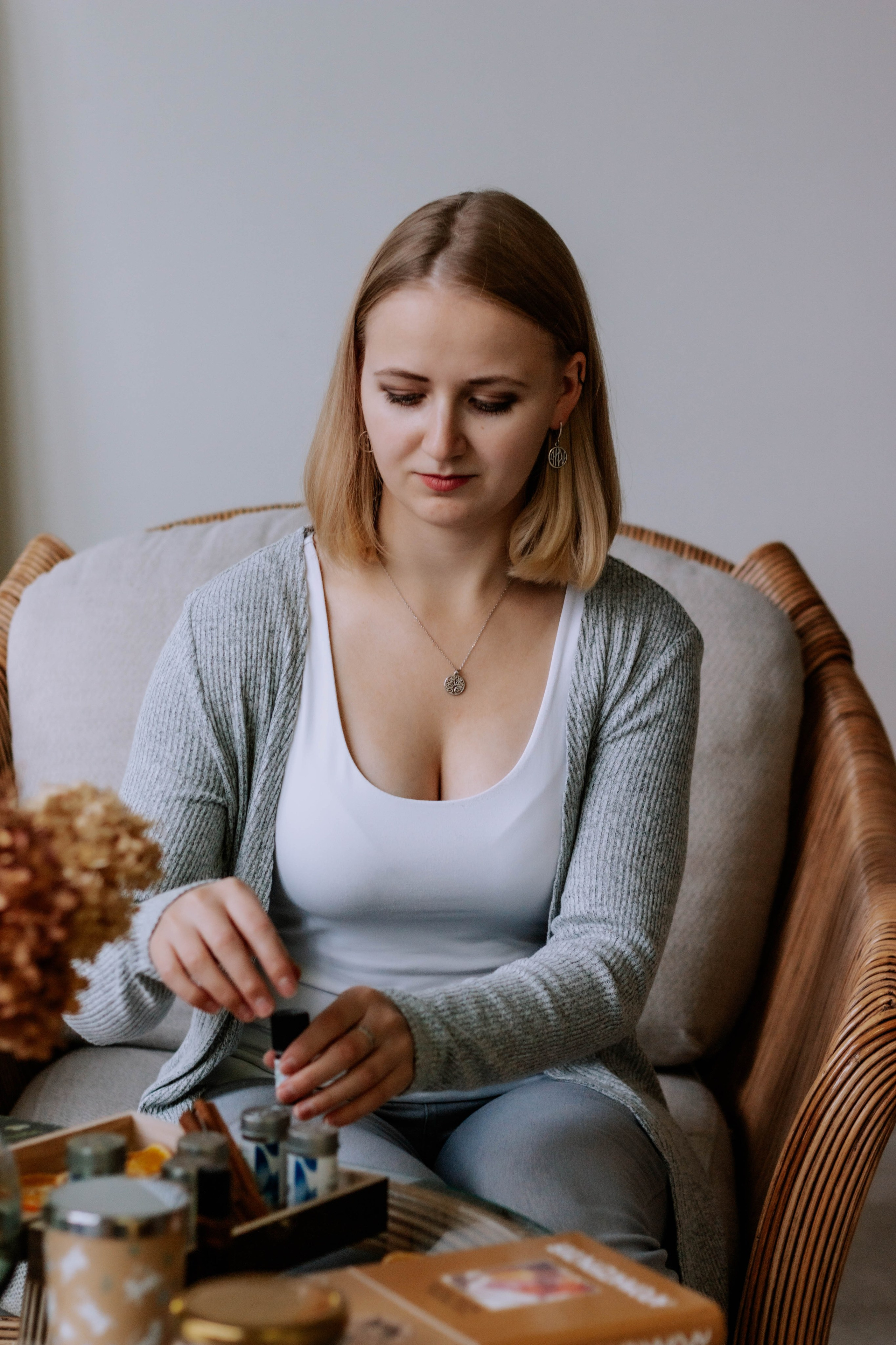 Алиса — Ароматерапевт. Бережно сохраняю ваши чувства и истории на своих фотографиях