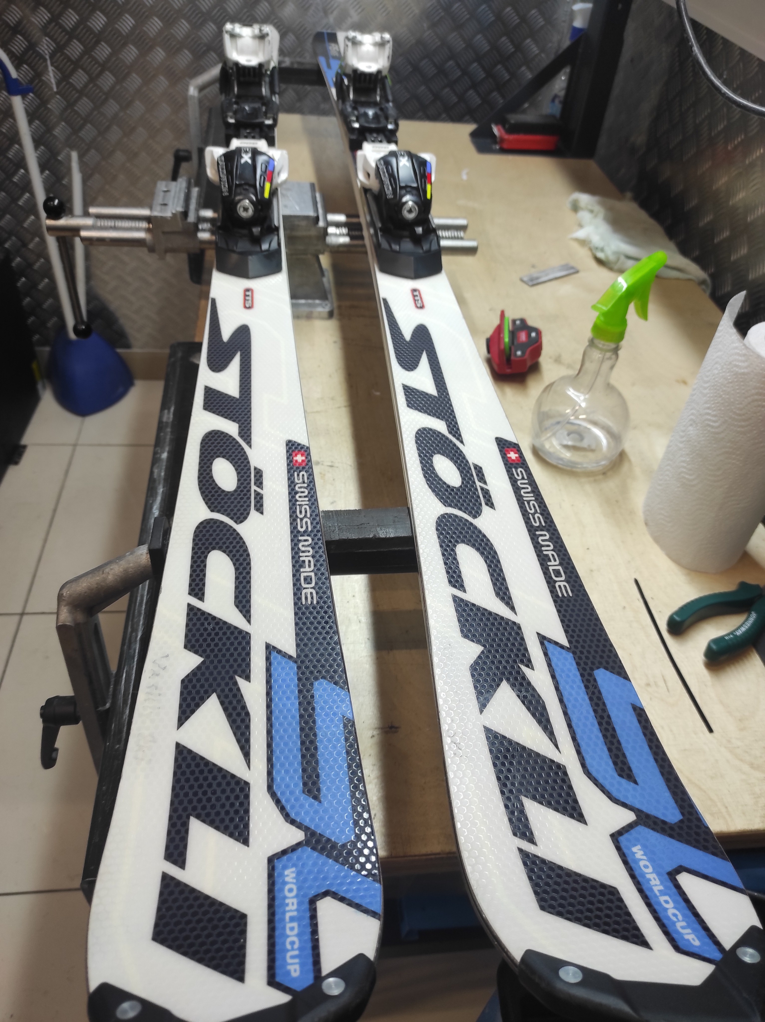 Обучение с инструктором. Инструктор по горным лыжам Василий Жидков