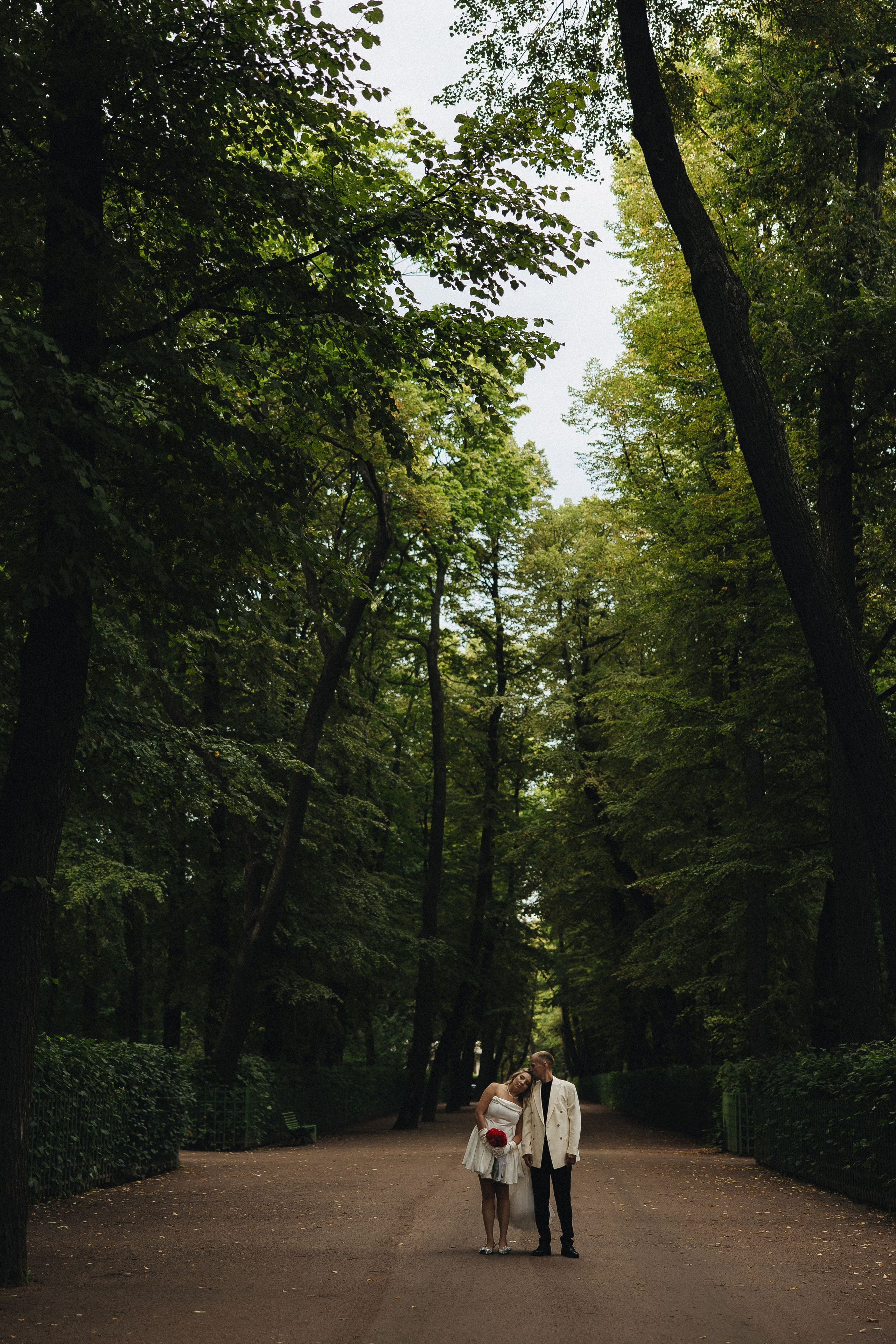 Когда я впервые увидел тебя, этот смех, ты мне напомнила по-моему сразу всех. Свадебный фотограф в Санкт-Петербурге Баженова Алина