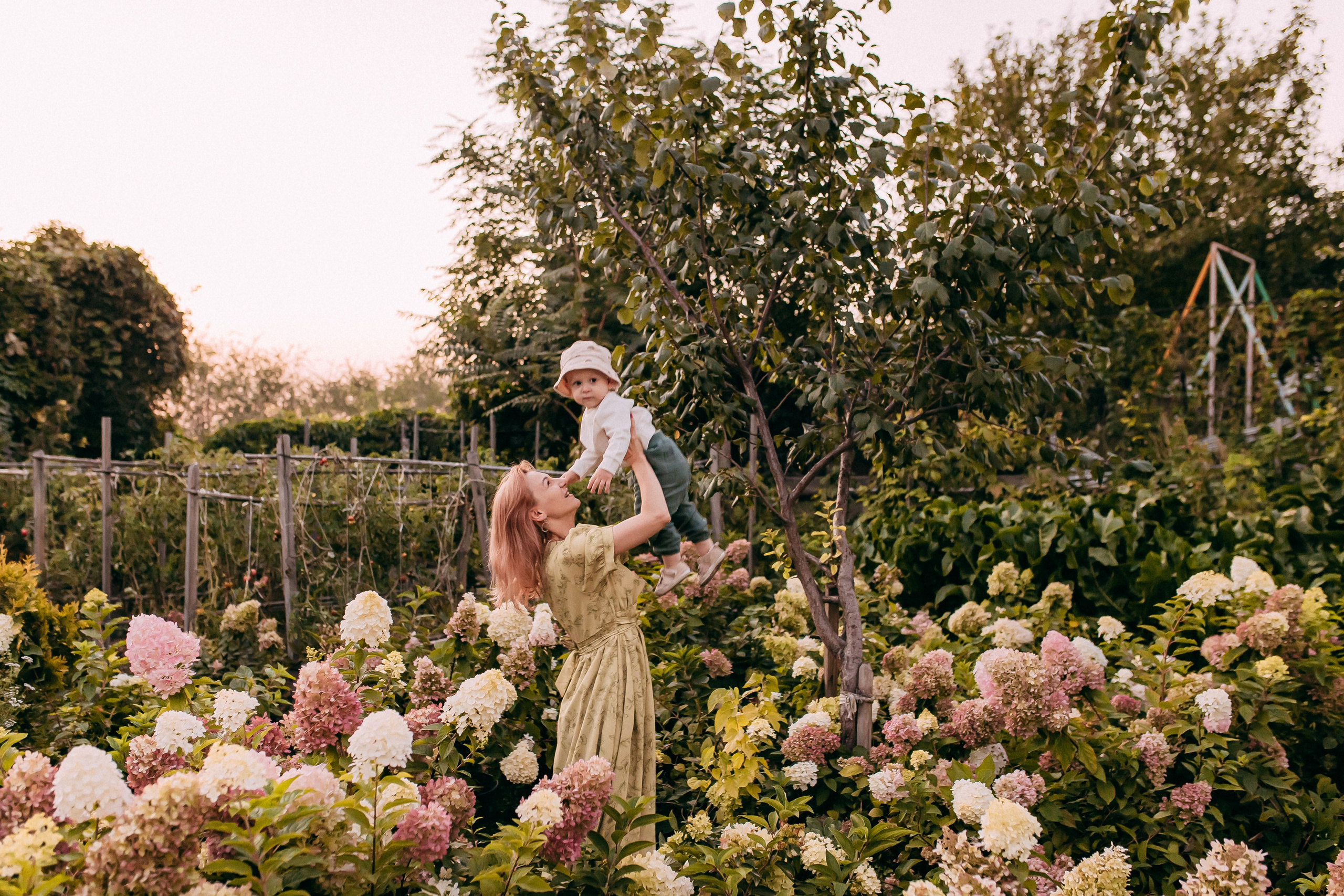 Семейные истории. Свадебный и семейный фотограф в Алматы Laura Dosmann