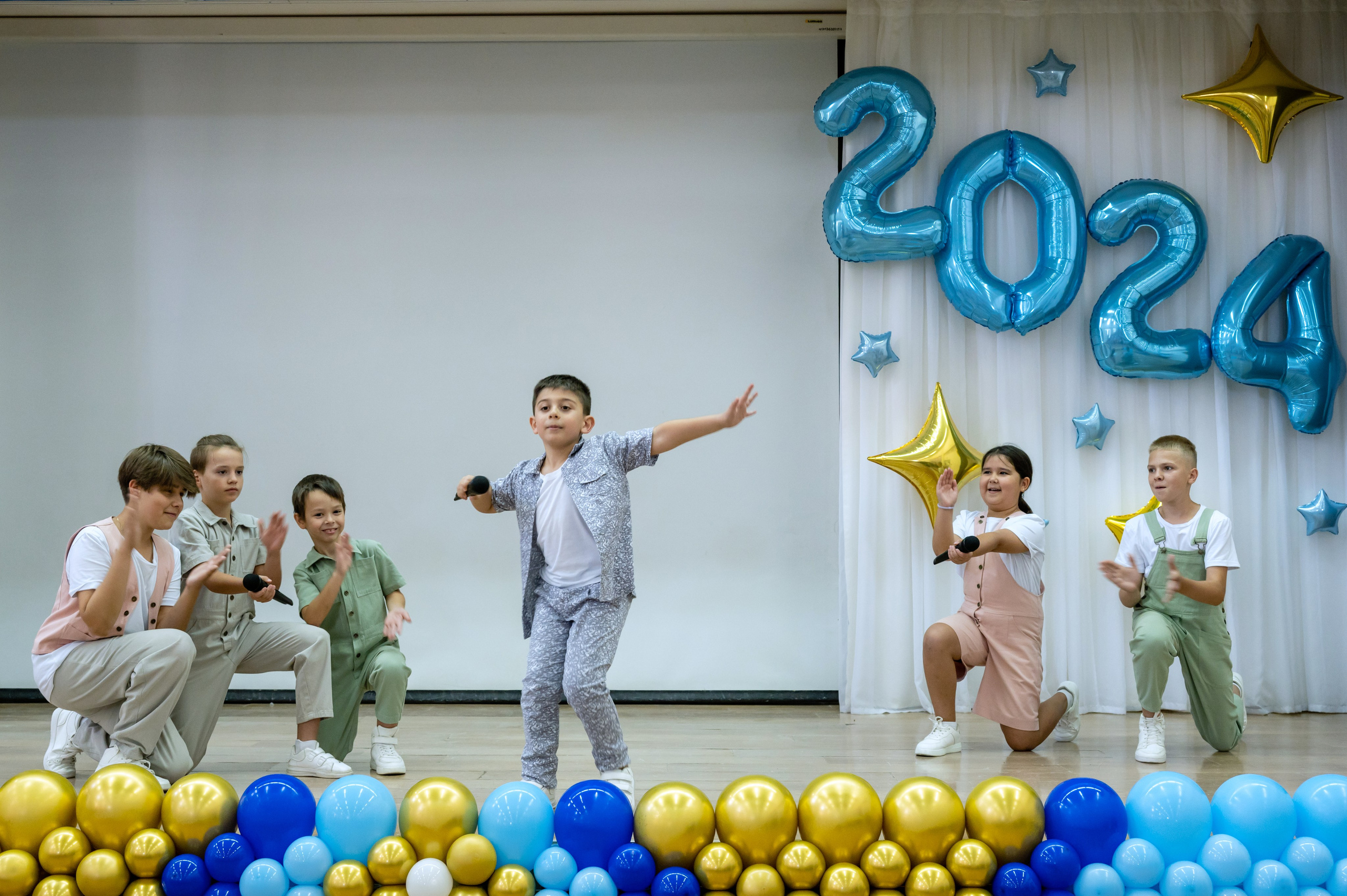 Школа № 98 9 класс вручение аттестатов. Вячеслав Скрипник Фотограф Краснодар