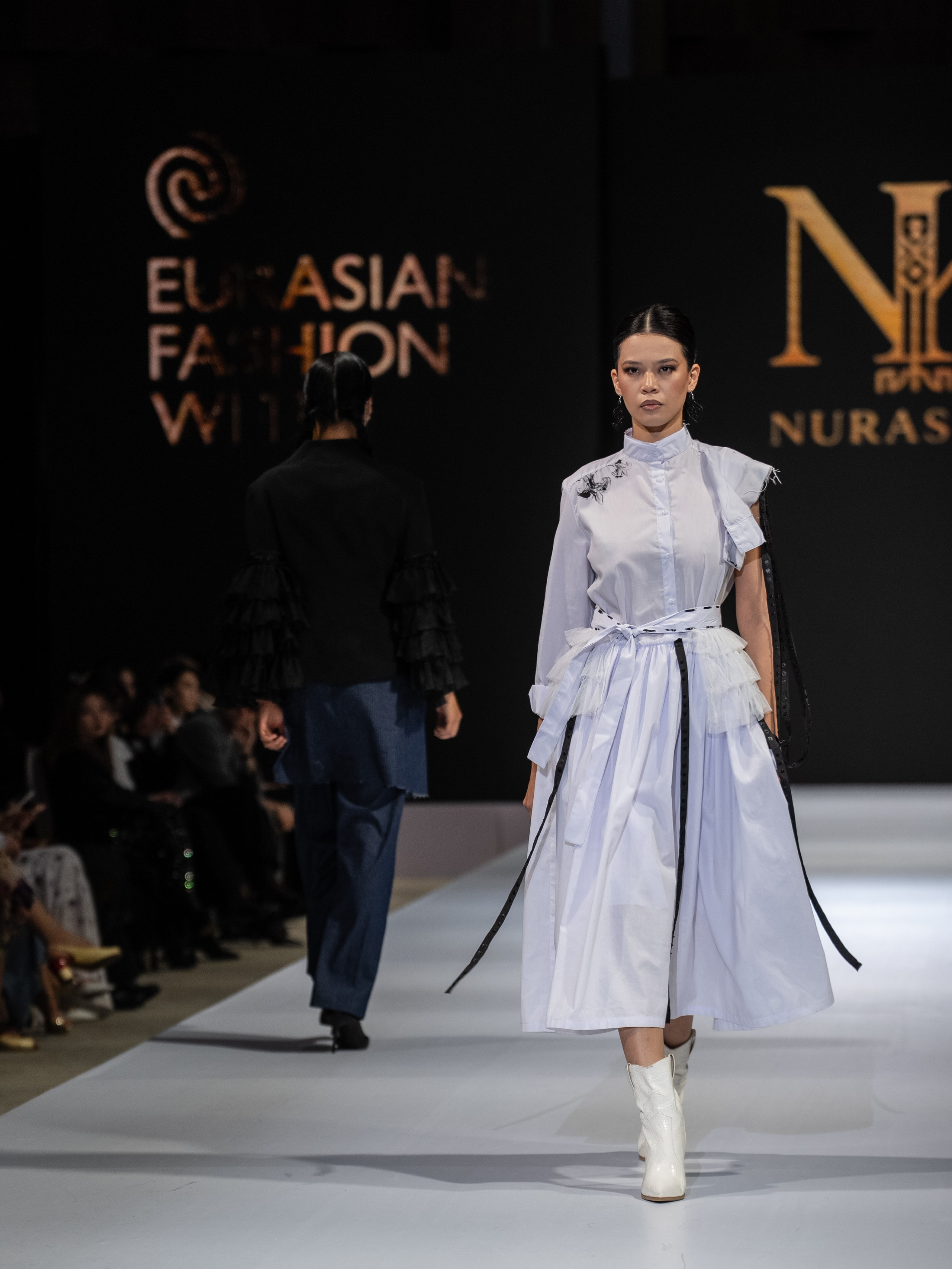EURASIAN FASHION WEEK Nurasem. Сайт Алматинского НЮ АРТ, будуар и фэшн фотографа Дениса Карпенко