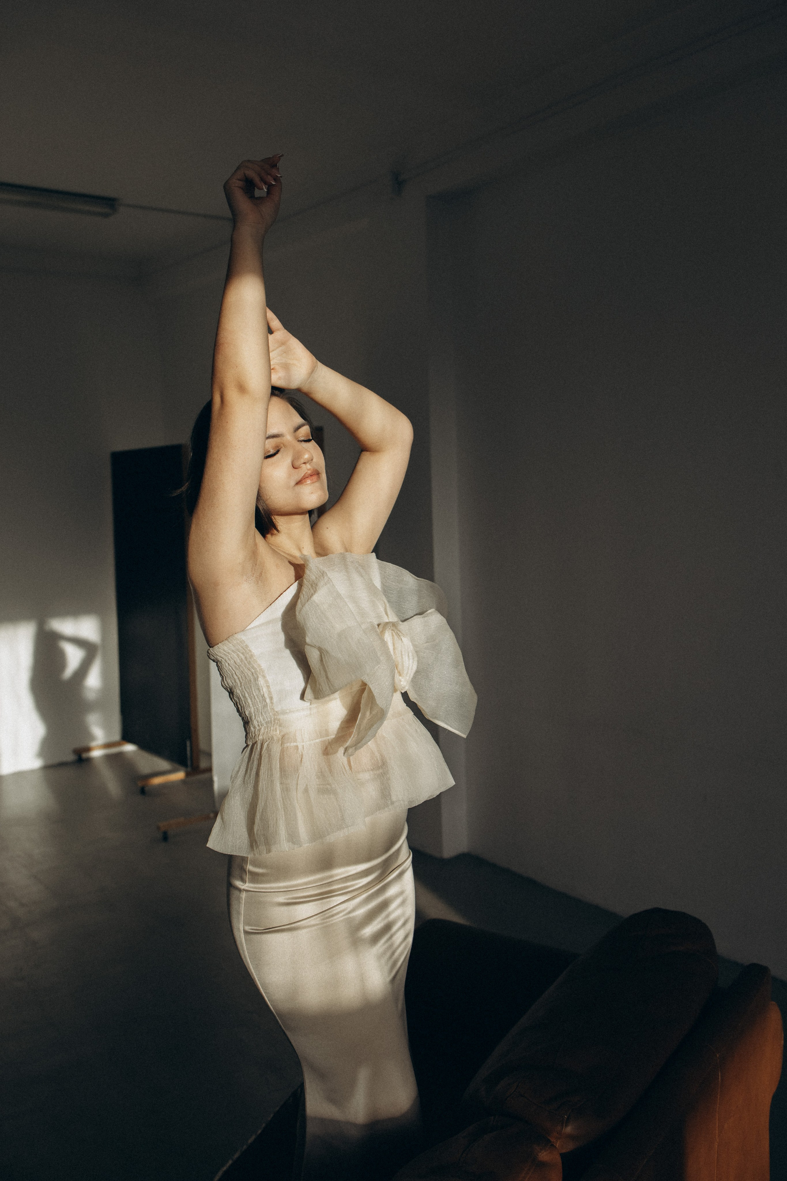 Женский минимализм в студии. Семейный фотограф в Санкт-Петербурге Екатерина Васильева