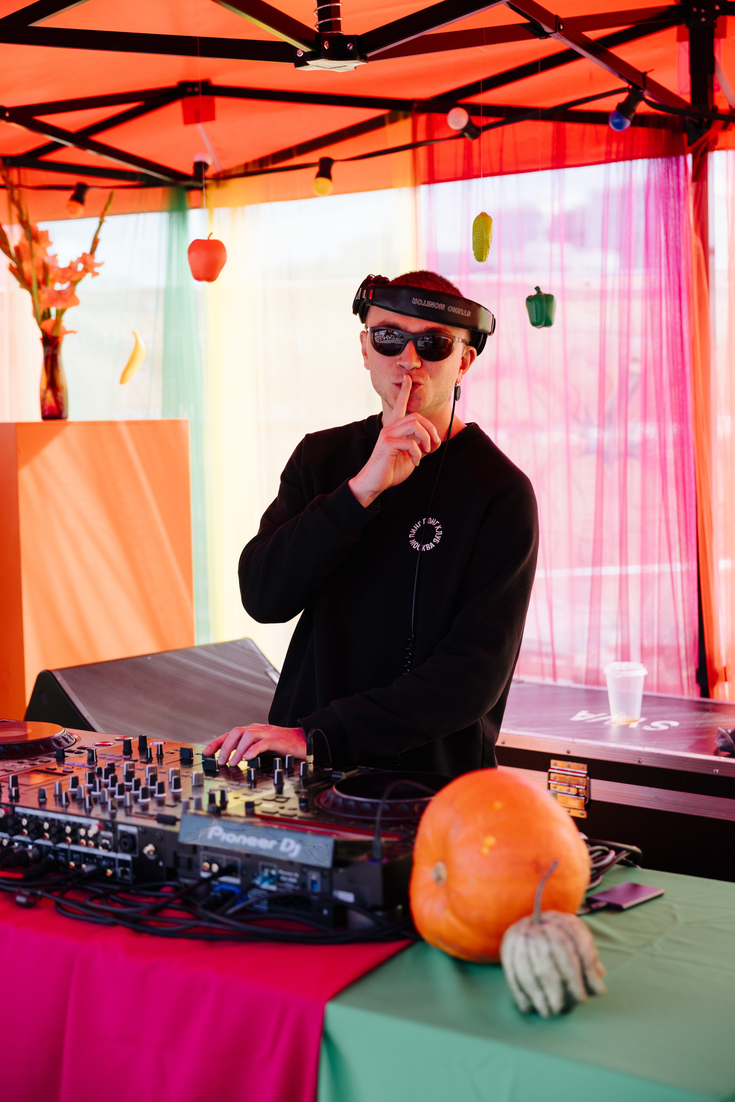 13–14 сентября 2025 на Даниловском рынке / День 2 / фото Валерий Белобеев. Фотоотчеты «Ламбада-маркета»