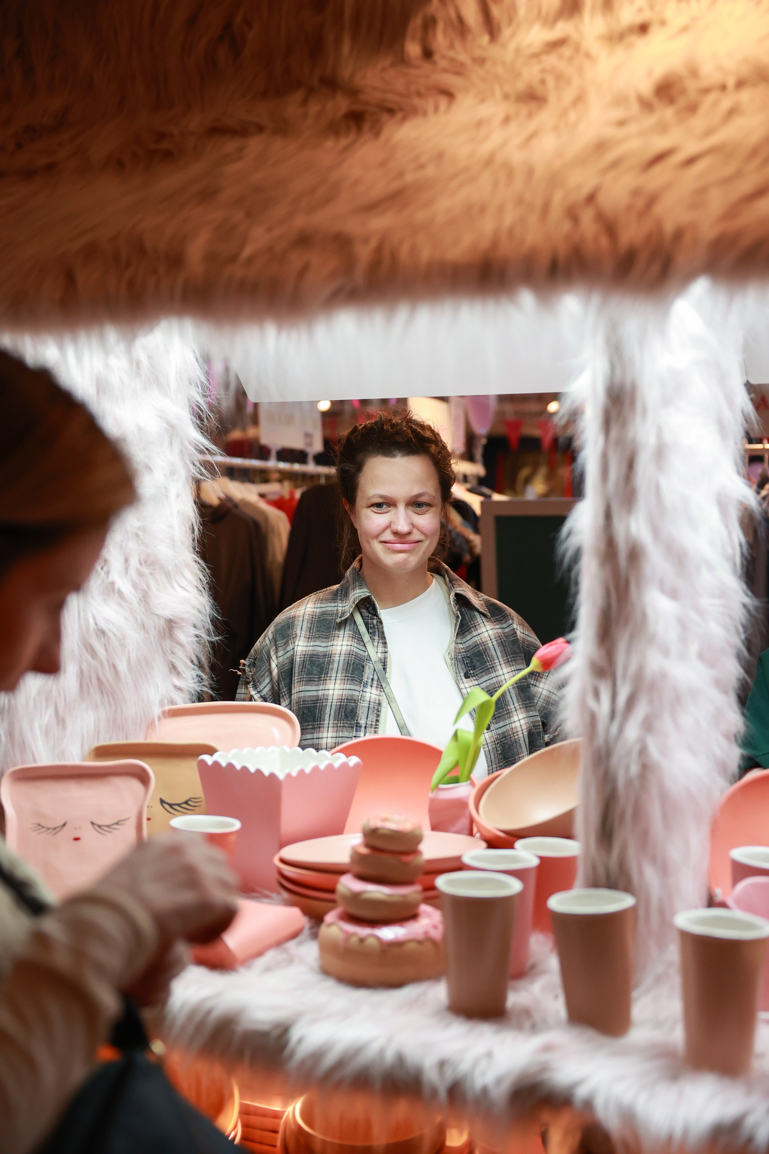 7–8 марта 2025 в пространстве «Три вокзала. Депо» / День 1 / фото Саша Жукова. Фотоотчеты «Ламбада-маркета»