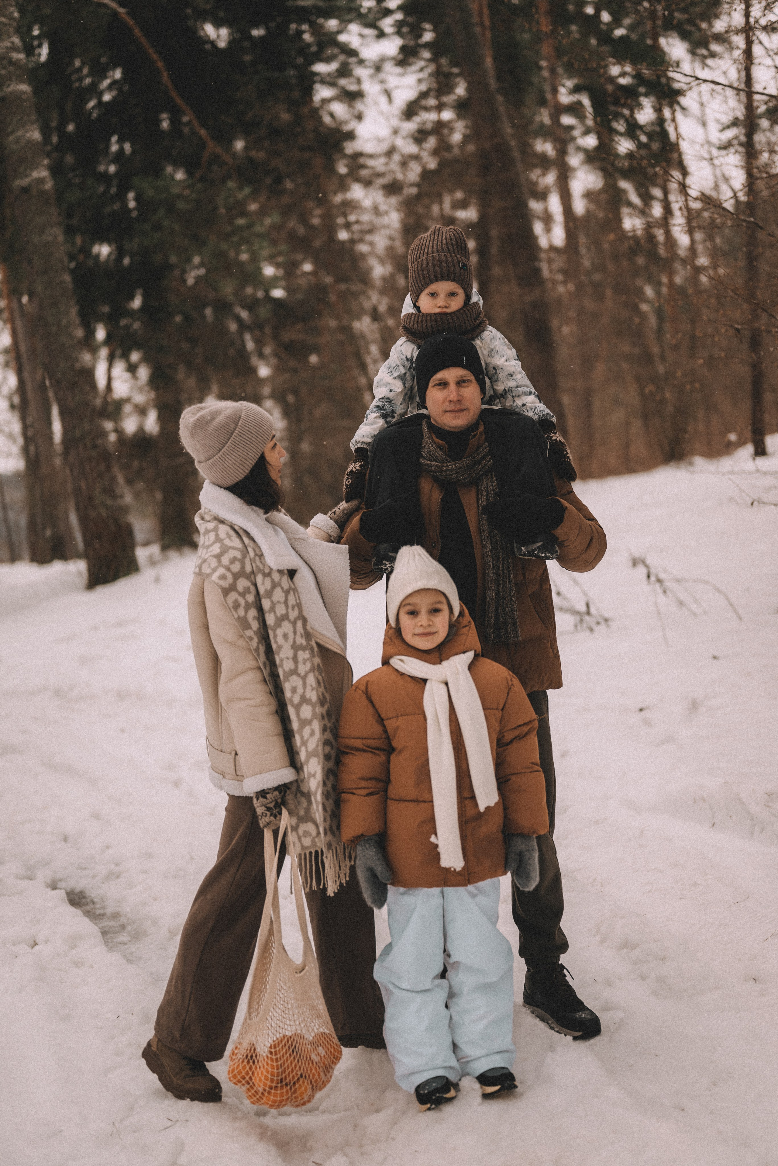 Сергей и Наталья с Ксюшей и Максимом. Фотограф Кристина Пархоменко