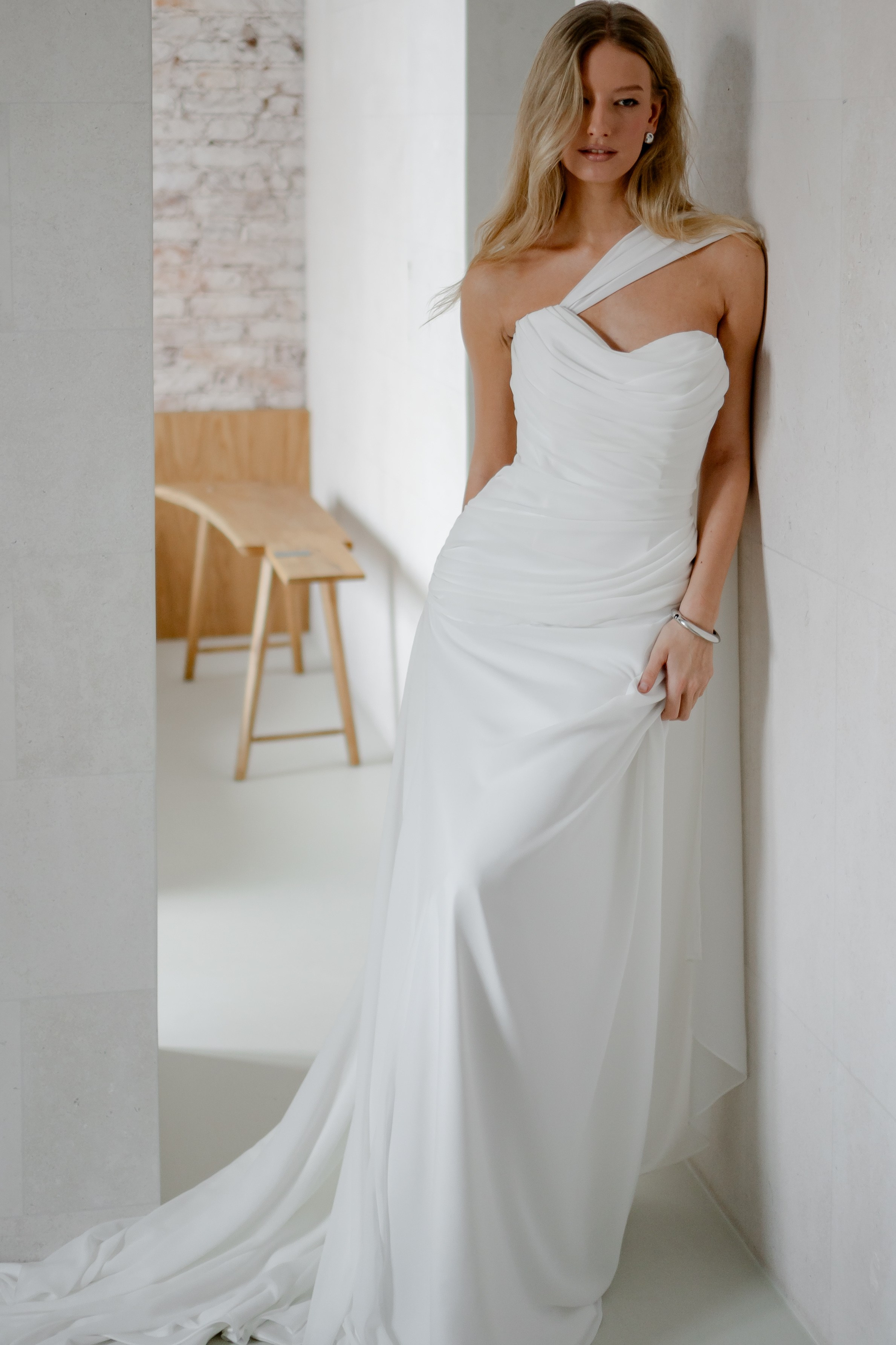 ЭЛЕГАНТНАЯ СВАДБЕНАЯ СЬЕМКА ЖЕНИХА И НЕВЕСТЫ В ДОРОГОМ ОТЕЛЕ САНКТ-ПЕТЕРБУРГА. Профессиональный фотограф, Санкт-Петербург — Виктория Богомолова