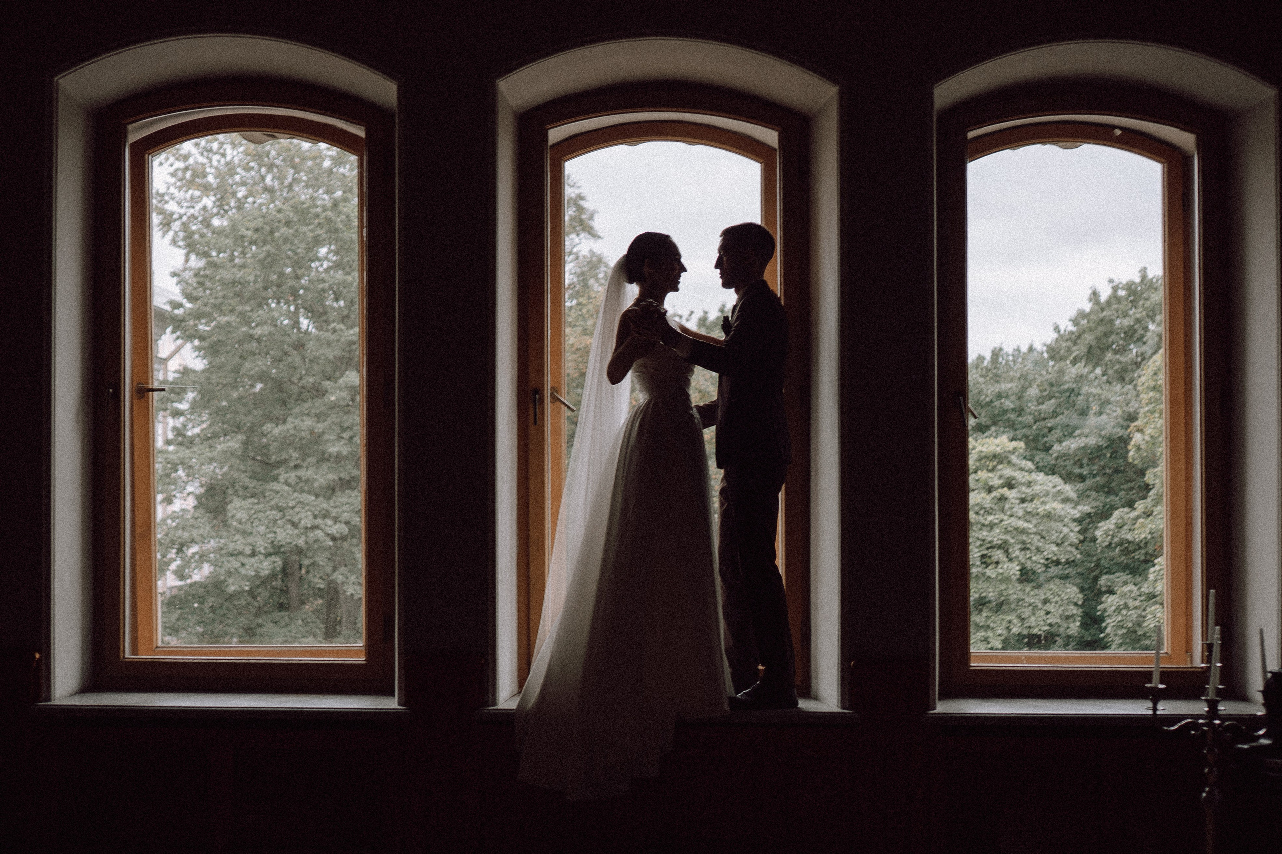 СВАДЕБНАЯ ПРОГУЛКА В САНТК-ПЕТЕРБУРГЕ (ИСАКИЕВСКИЙ СОБОР, ЗИМНЯЯ КАНАВКА, ЭРМИТАЖ И БОЛЬШАЯ МОРСКАЯ УЛИЦА). Профессиональный фотограф, Санкт-Петербург — Виктория Богомолова