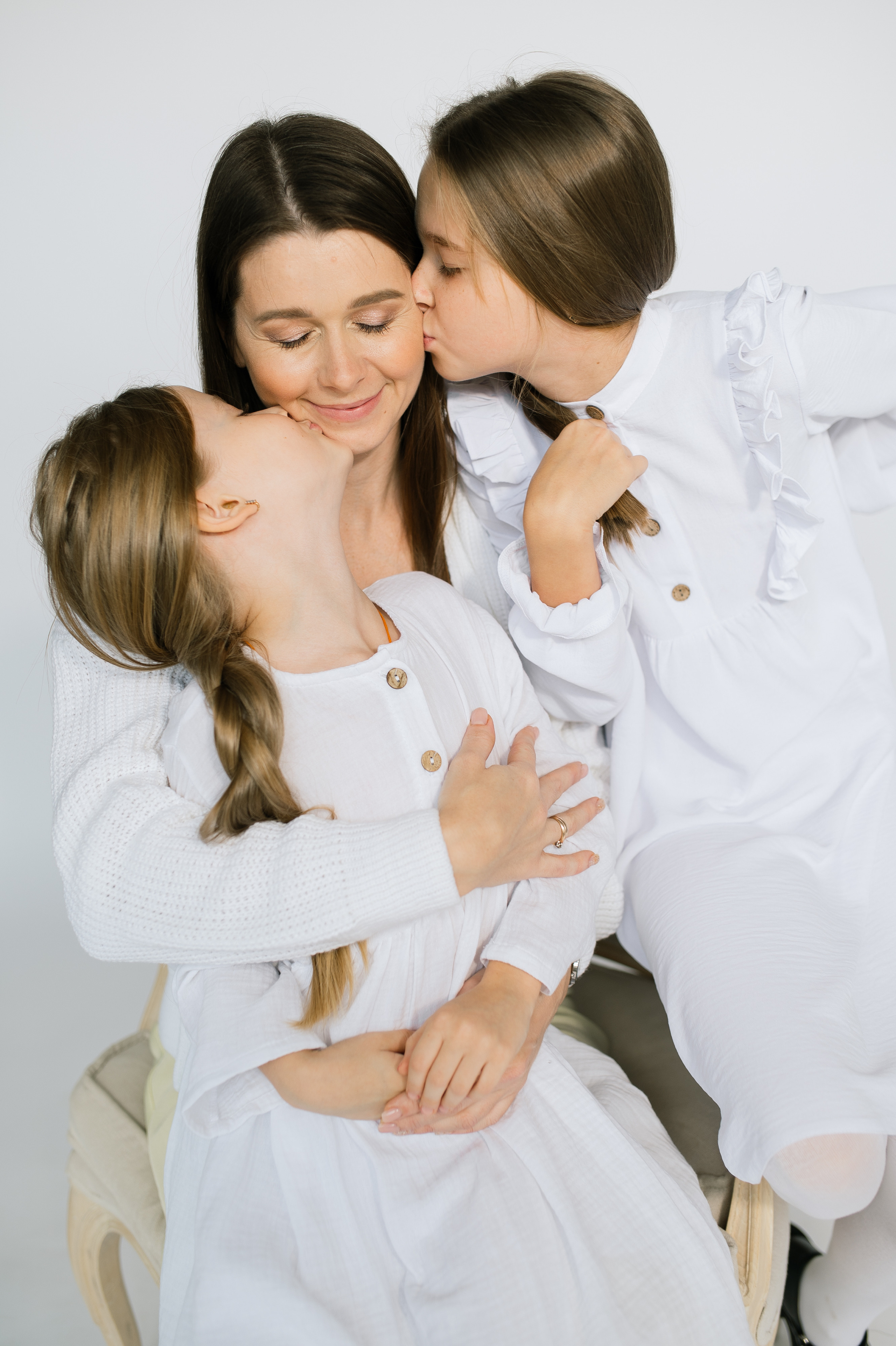 Даша и дочки. Свадьбы