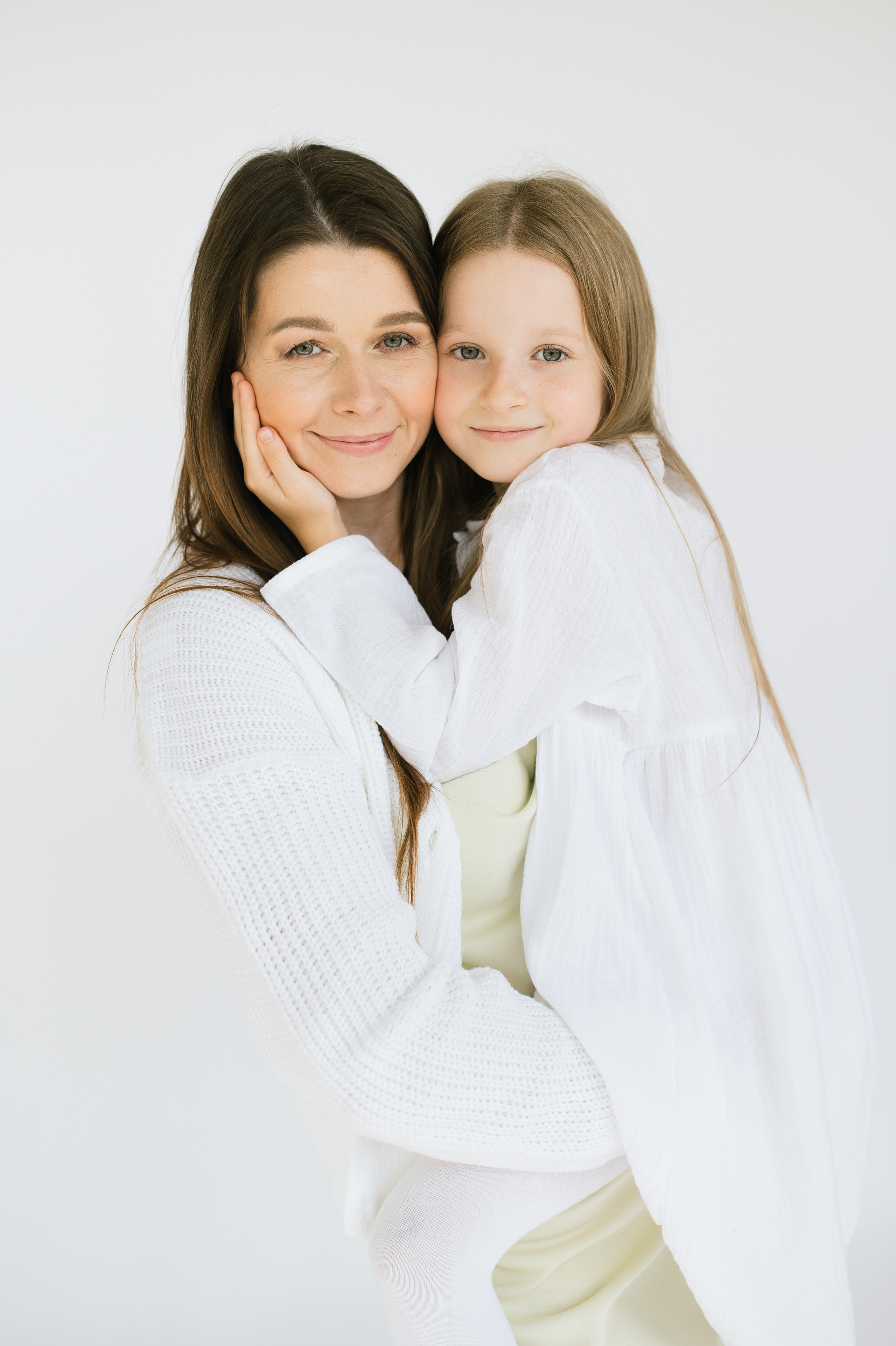 Даша и дочки. Свадьбы