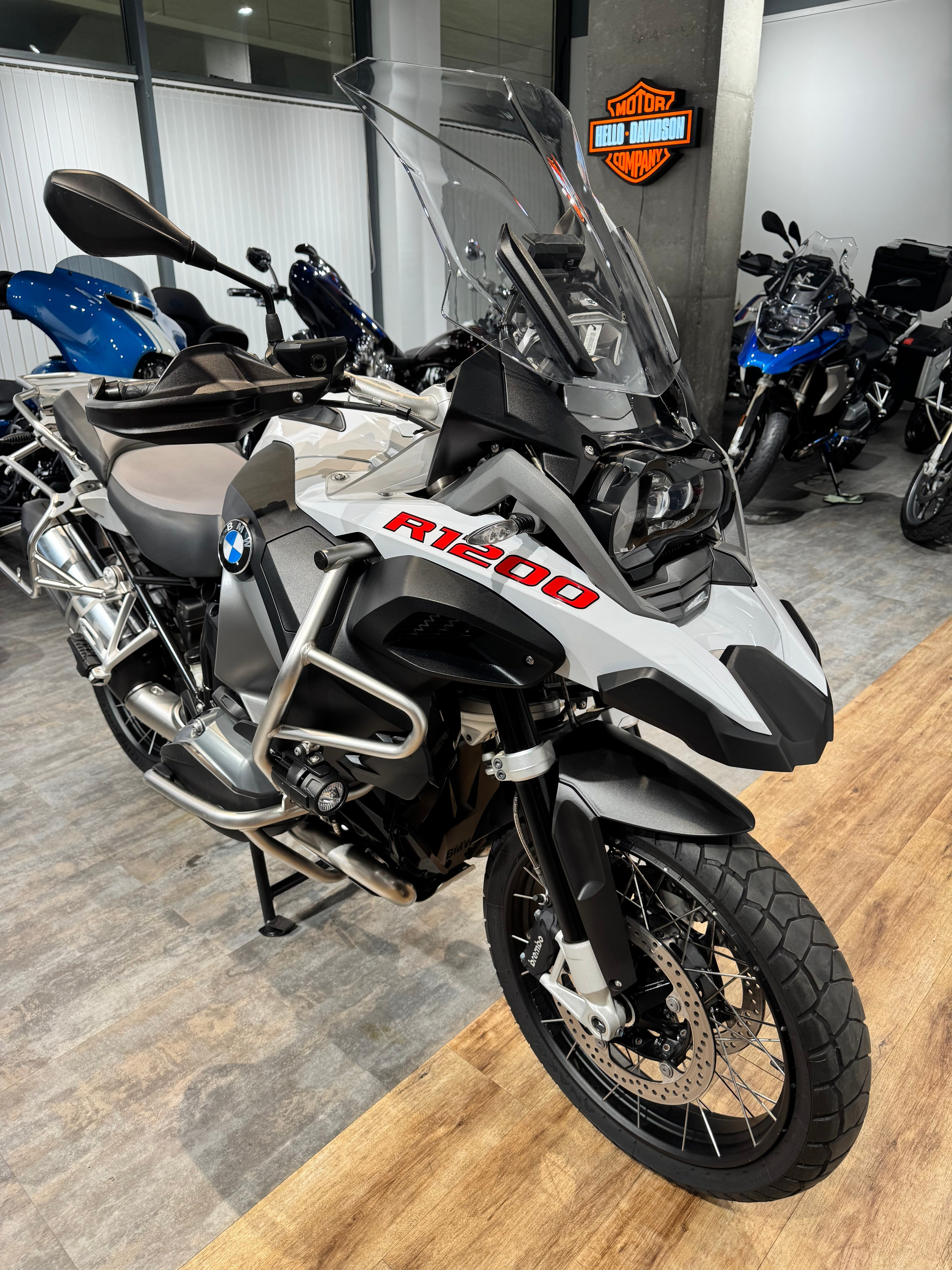 Мотоциклы Harley-Davidson 2015 BMW R1200GS Adventure. Hello Davidson, Москва. Только хорошие мотоциклы…