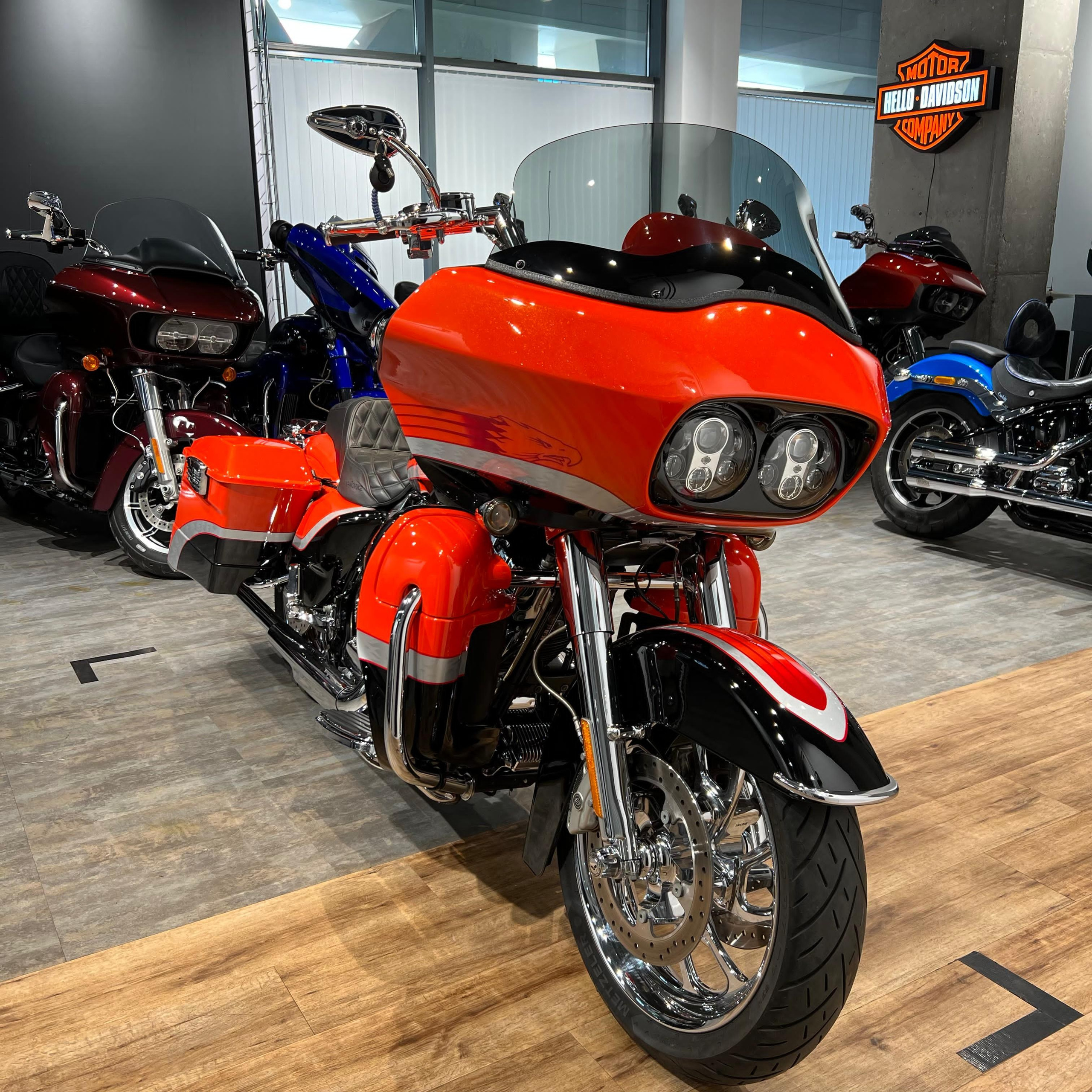 Harley Davidson CVO Road Glide (Electric Orange) (Touring) — купить мотоцикл. Hello Davidson, Москва. Только хорошие мотоциклы…